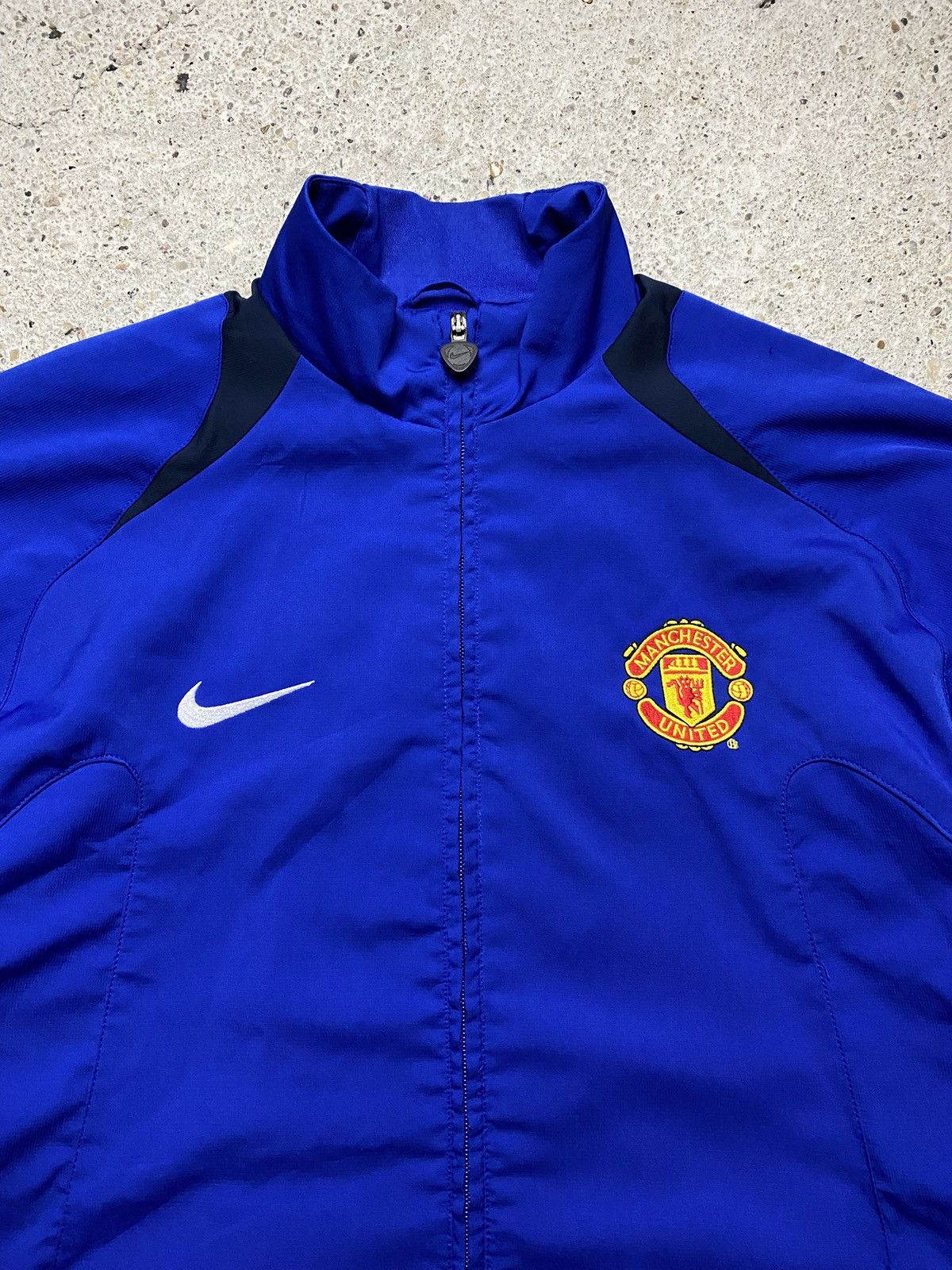 Nike Nike manchester united vintage windbreaker blue 2005-06 Size US L / EU 52-54 / 3 - 4 Thumbnail