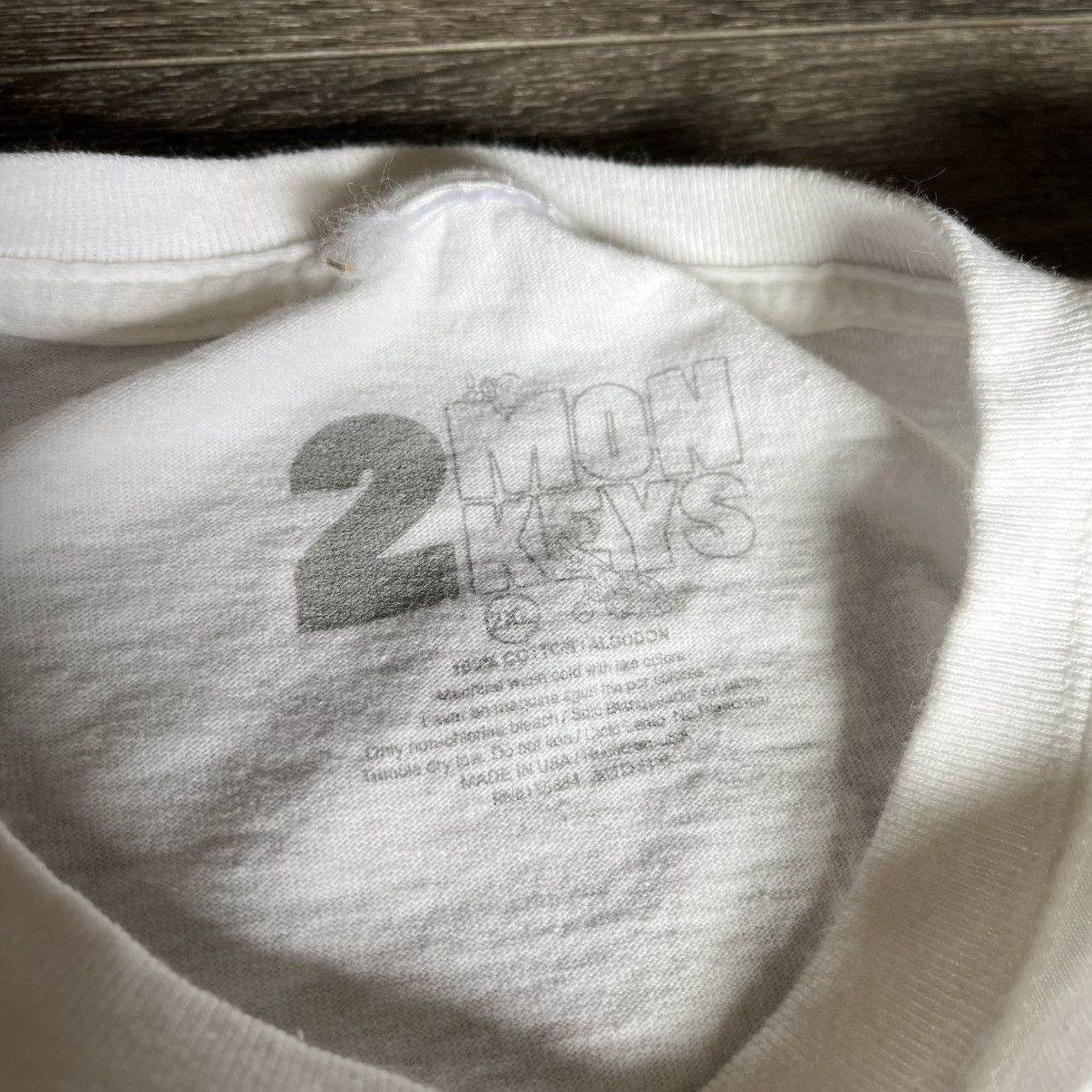 Other × Vintage Vintage 2000s 2 Monkeys Lion Tiger Swag Graphic Box Logo Tee Size US XXL / EU 58 / 5 - 3 Thumbnail