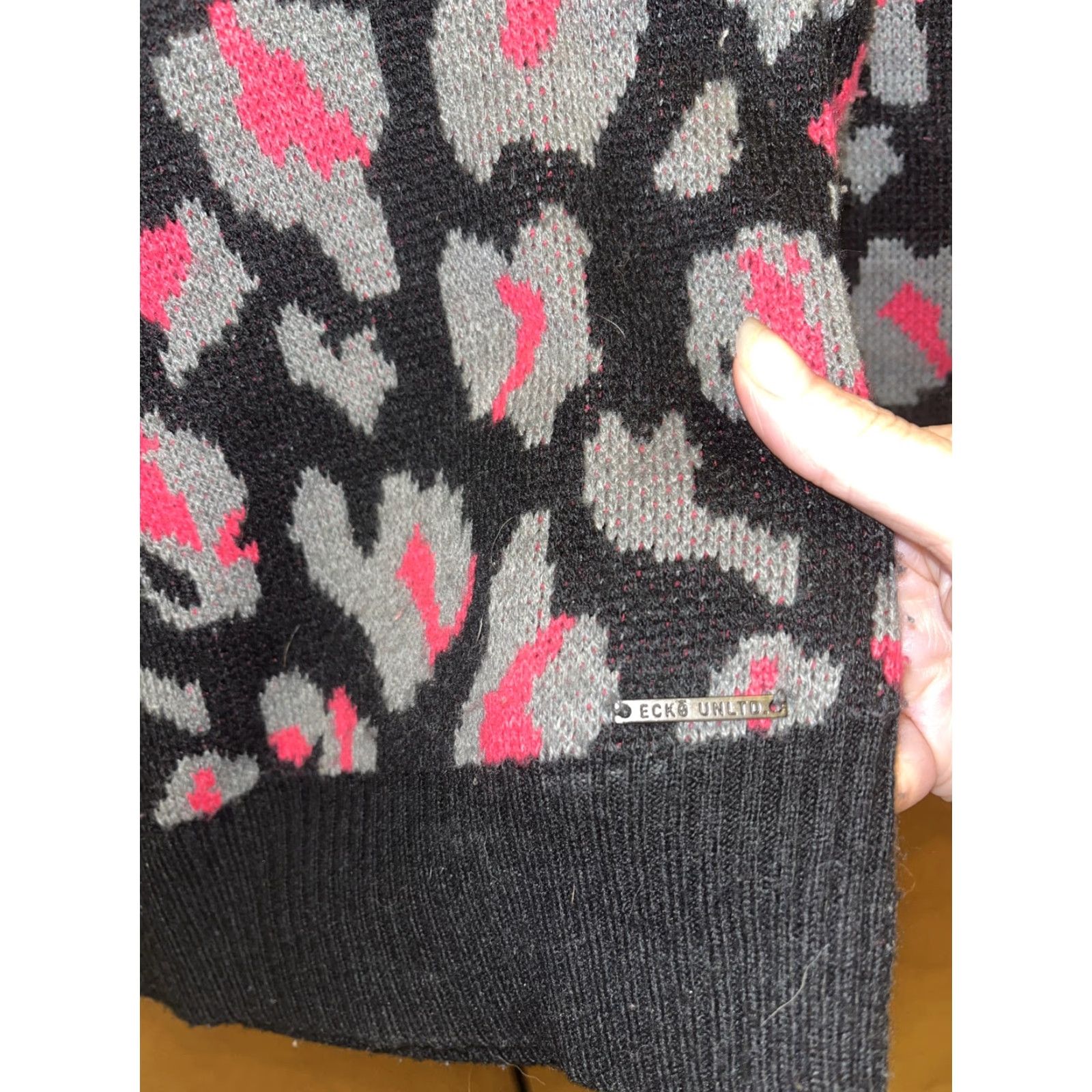 Ecko Unltd. VINTAGE Ecko Unltd Women Sweater XS Leopard Print Long Sleeve Crew Neck Pullover Casual Holiday Season Size XS / US 0-2 / IT 36-38 - 3 Thumbnail