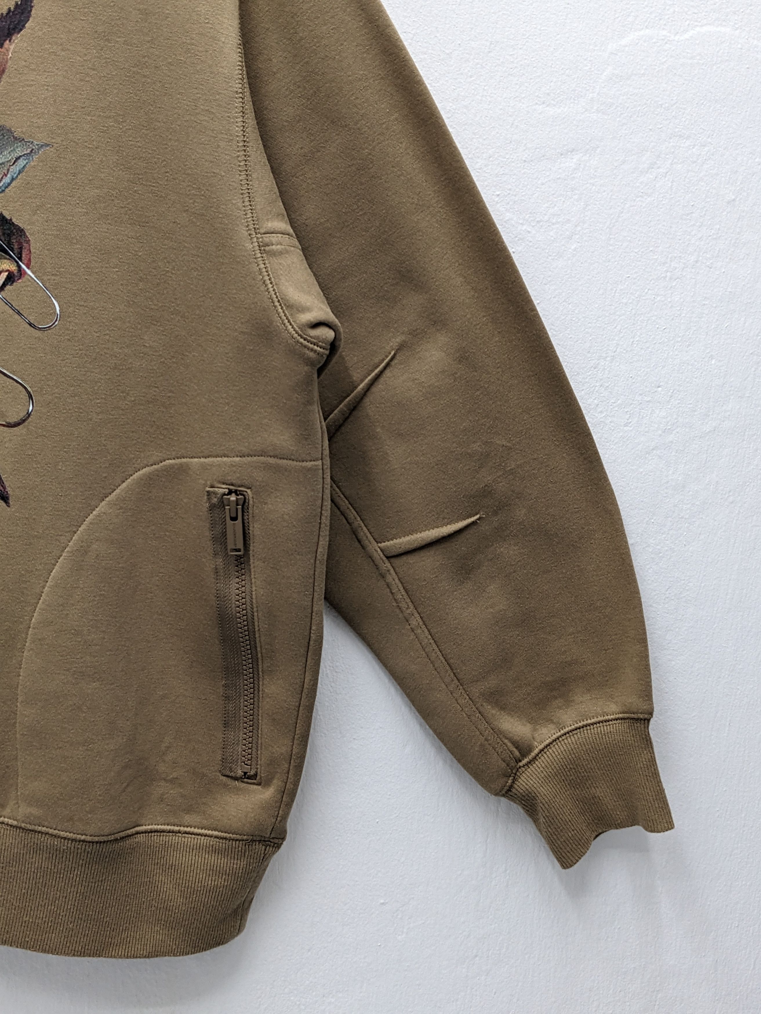 GU × Undercover Japanese Brand Undercover X Gu Streetwear Sweatshirt Size US L / EU 52-54 / 3 - 4 Thumbnail