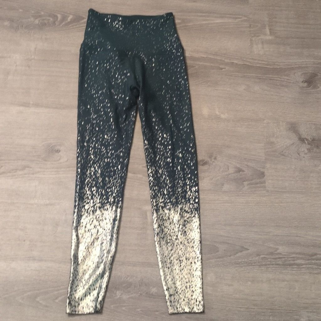 Beyond Yoga Beyond Yoga hunter Green Alloy Ombre Leggings size small Size 22" - 1 Thumbnail