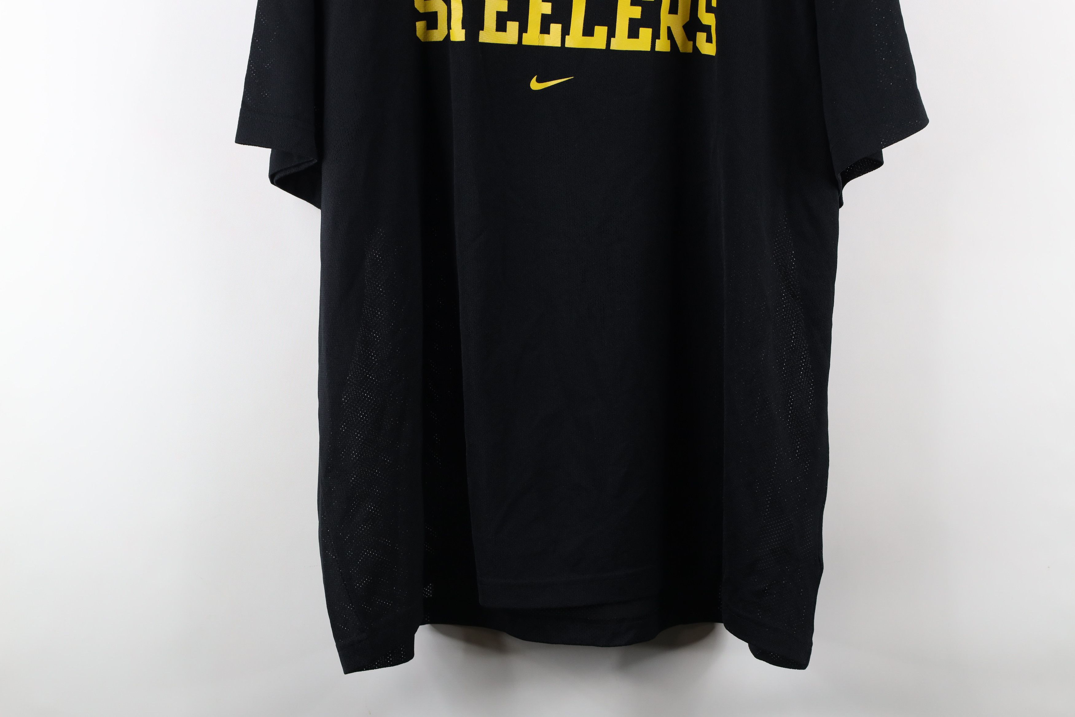 Nike Vintage Nike Swoosh Pittsburgh Steelers Mesh T-Shirt Jersey Size US XL / EU 56 / 4 - 3 Thumbnail