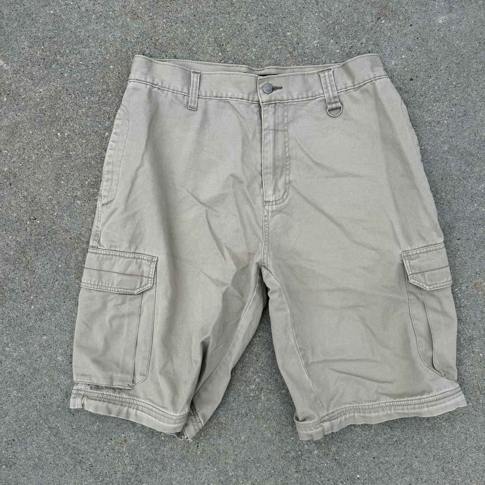 Bugle Boy Bugle Boy Y2K Khaki Zip-Off Cargo Jean Shorts Size 34 Size US 34 / EU 50 - 1 Thumbnail