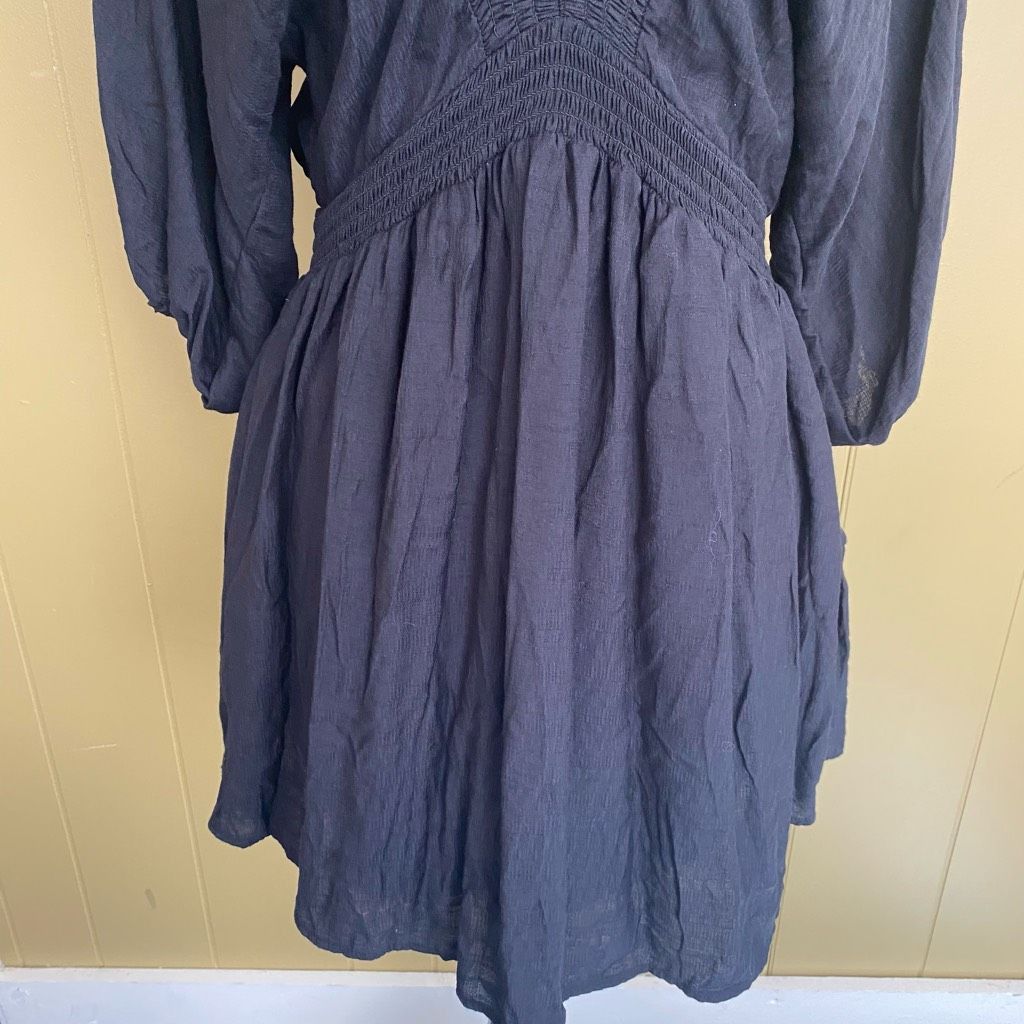 Other Women S plunging v-neck black boho mini dress w/skirt lining Size S / US 4 / IT 40 - 2 Thumbnail