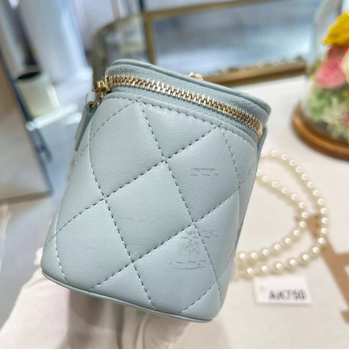 Chanel Chanel 22P Box Pouch Blue w/ Mirror Gold Pearl Leather Chain Size ONE SIZE - 6 Thumbnail
