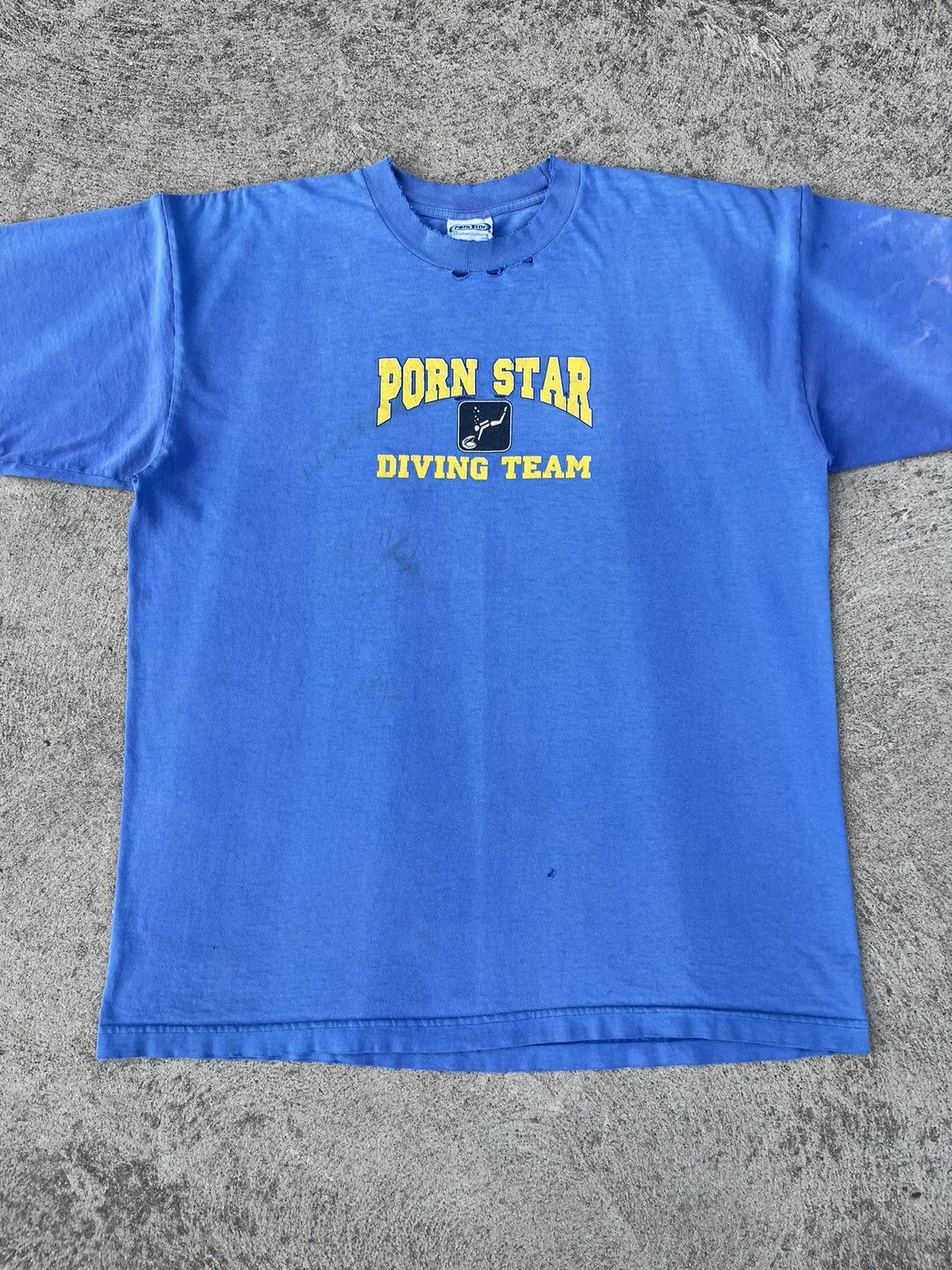 Vintage Rare Vintage 90’s Porn Star “Diving Team” Thrashed T-Shirt Size US XL / EU 56 / 4 - 2 Thumbnail