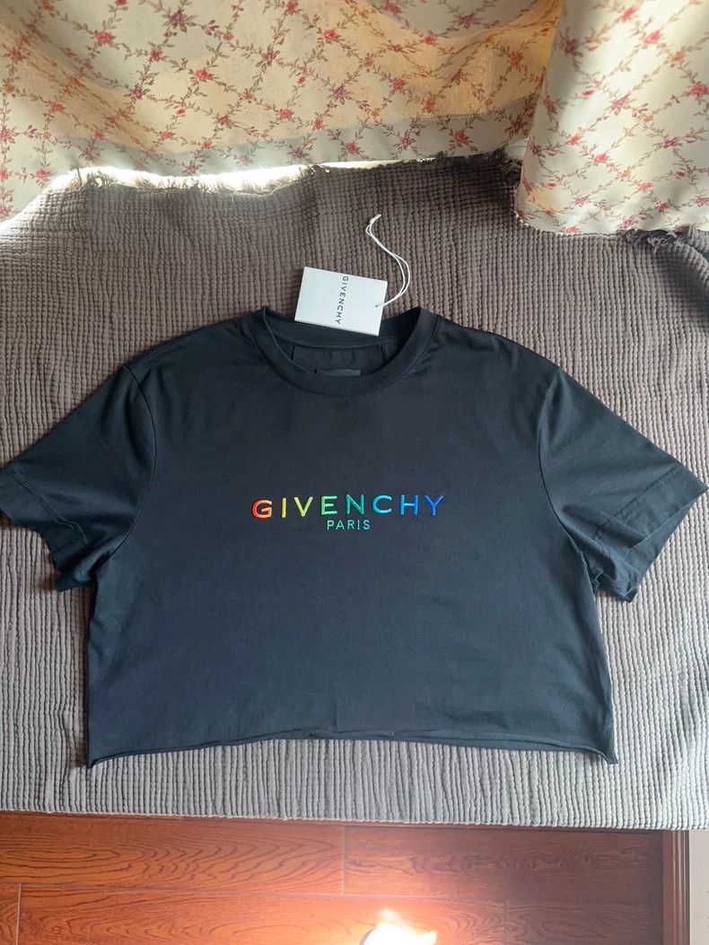 Givenchy Givenchy Women's Short T-Shirt Size US XS / EU 42 / 0 - 2 Thumbnail