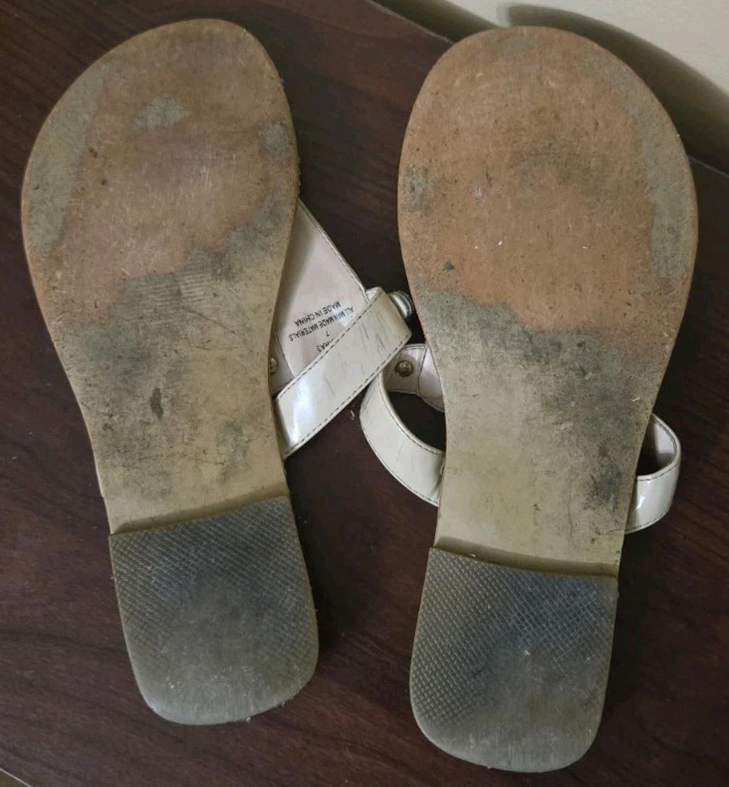 Other Guess T-Strap Thong Sandals Flip Flops Flats Beige Cream Tan Size US 7 / IT 37 - 9 Thumbnail