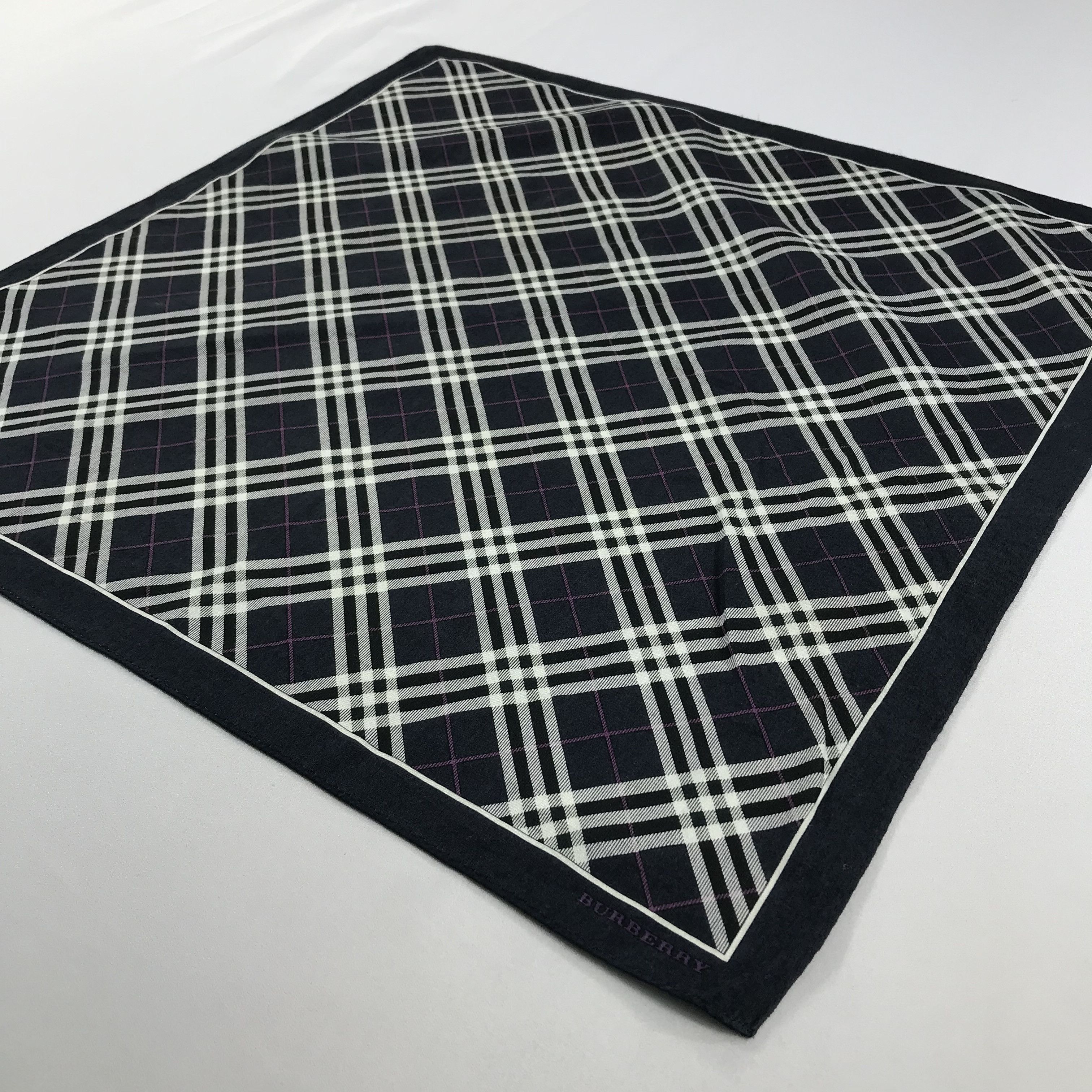 Burberry × Vintage Burberry Bandana / Handkerchief / Neckerchief - S2210 Size ONE SIZE - 2 Thumbnail