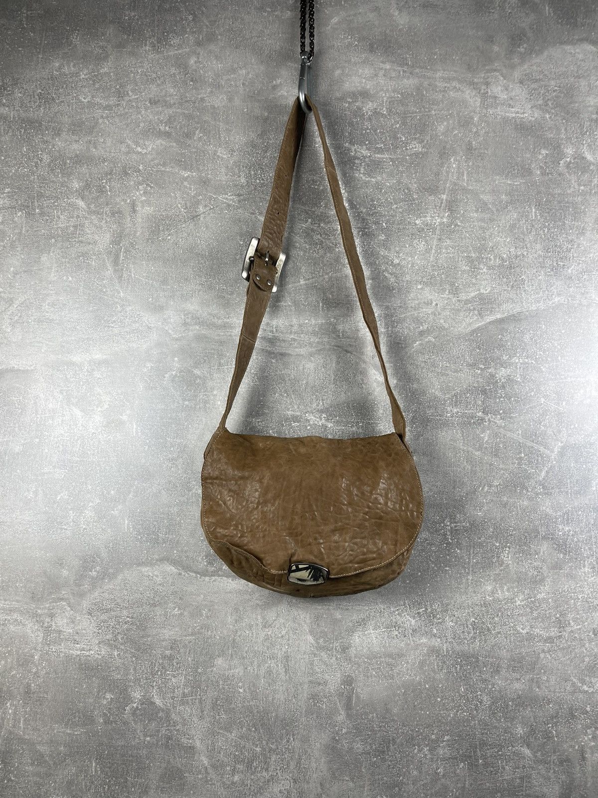 Vintage Vintage Avant Garde Brown Artisian Leather Flap Shoulder Bag Size ONE SIZE - 1 Thumbnail
