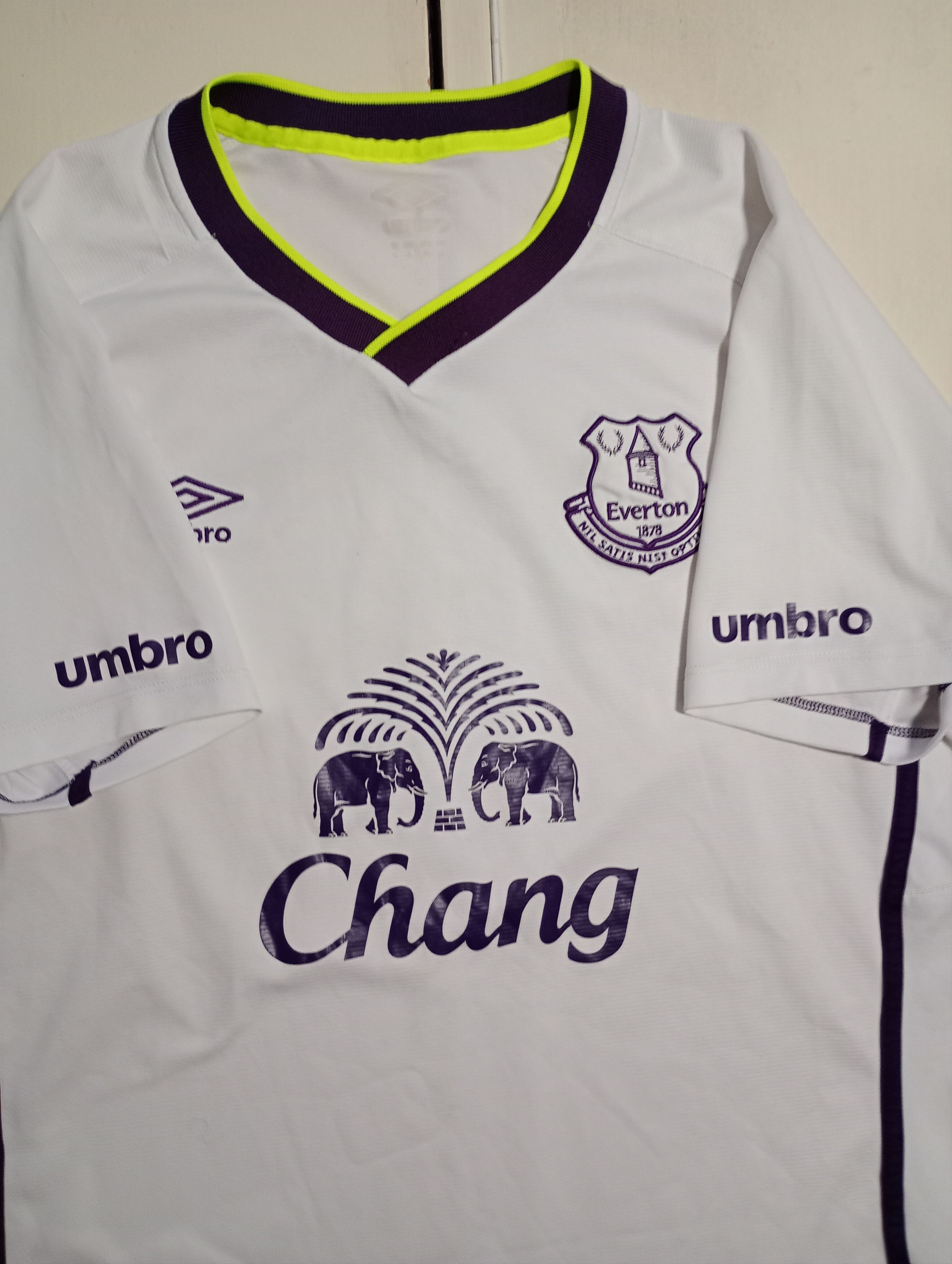 Umbro Umbro Everton Third Jersey 2016-2017 Size US L / EU 52-54 / 3 - 8 Thumbnail