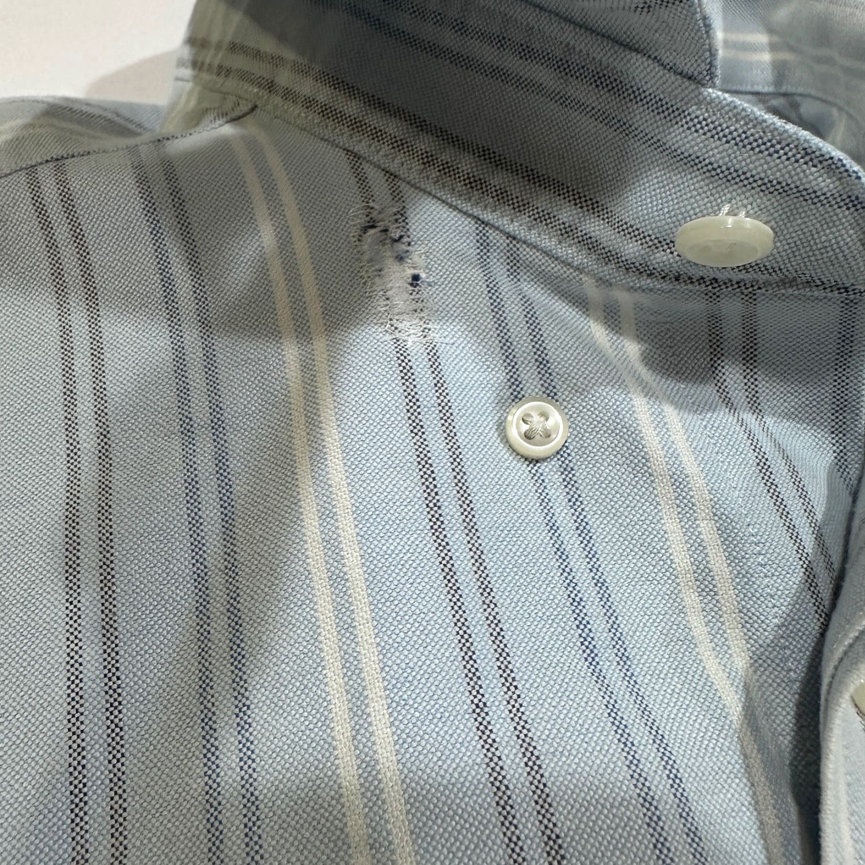 Vintage VINTAGE L.L. Bean Shirt Button-Up Striped Short Sleeve 100% Cotton Blue White Gray L Mens 90s Y2K Preppy Vintage Repair Size US L / EU 52-54 / 3 - 3 Thumbnail