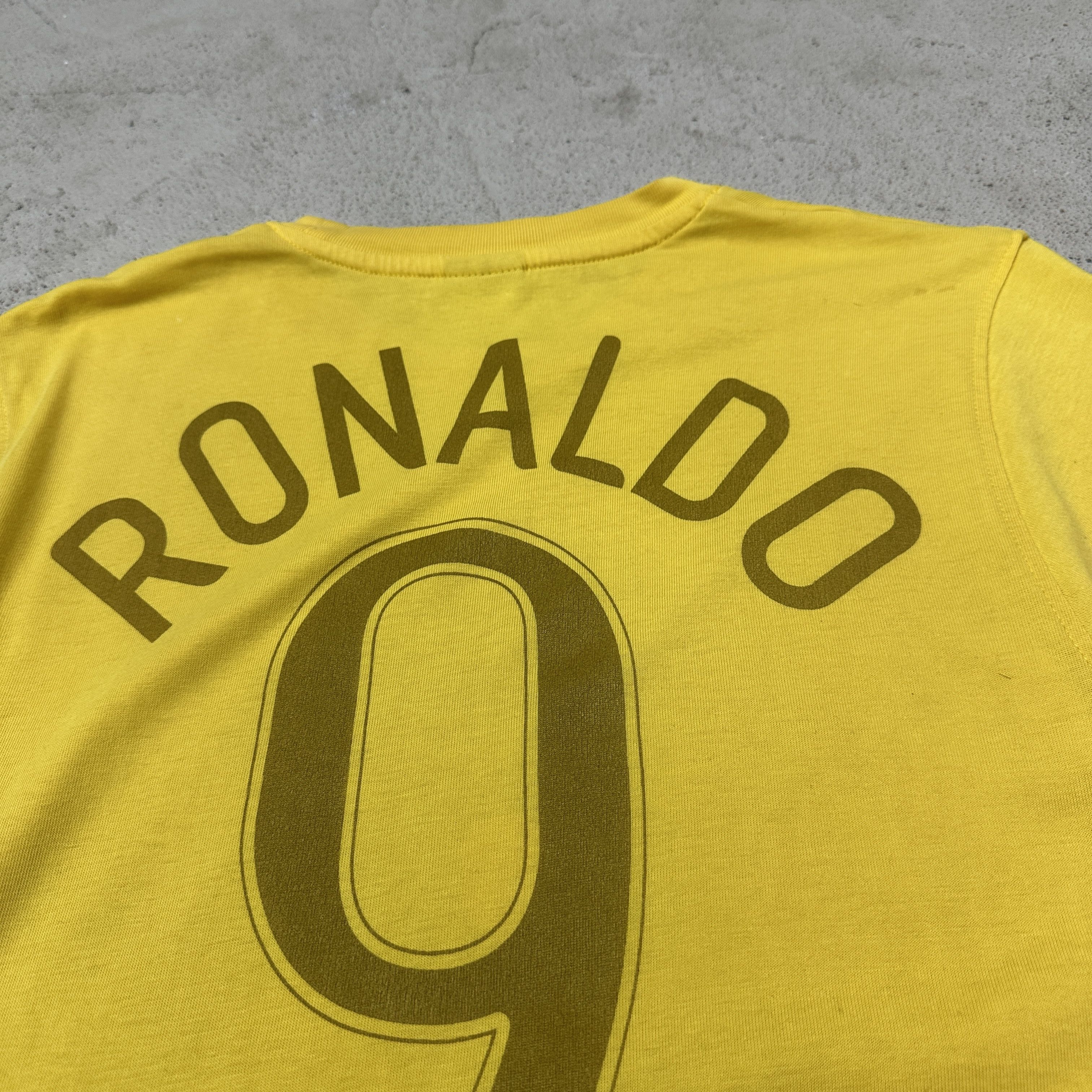 Nike Vintage Sporty Nike Ronaldo 9 Brasil Blokecore T-shirt 00s Size US M / EU 48-50 / 2 - 5 Thumbnail