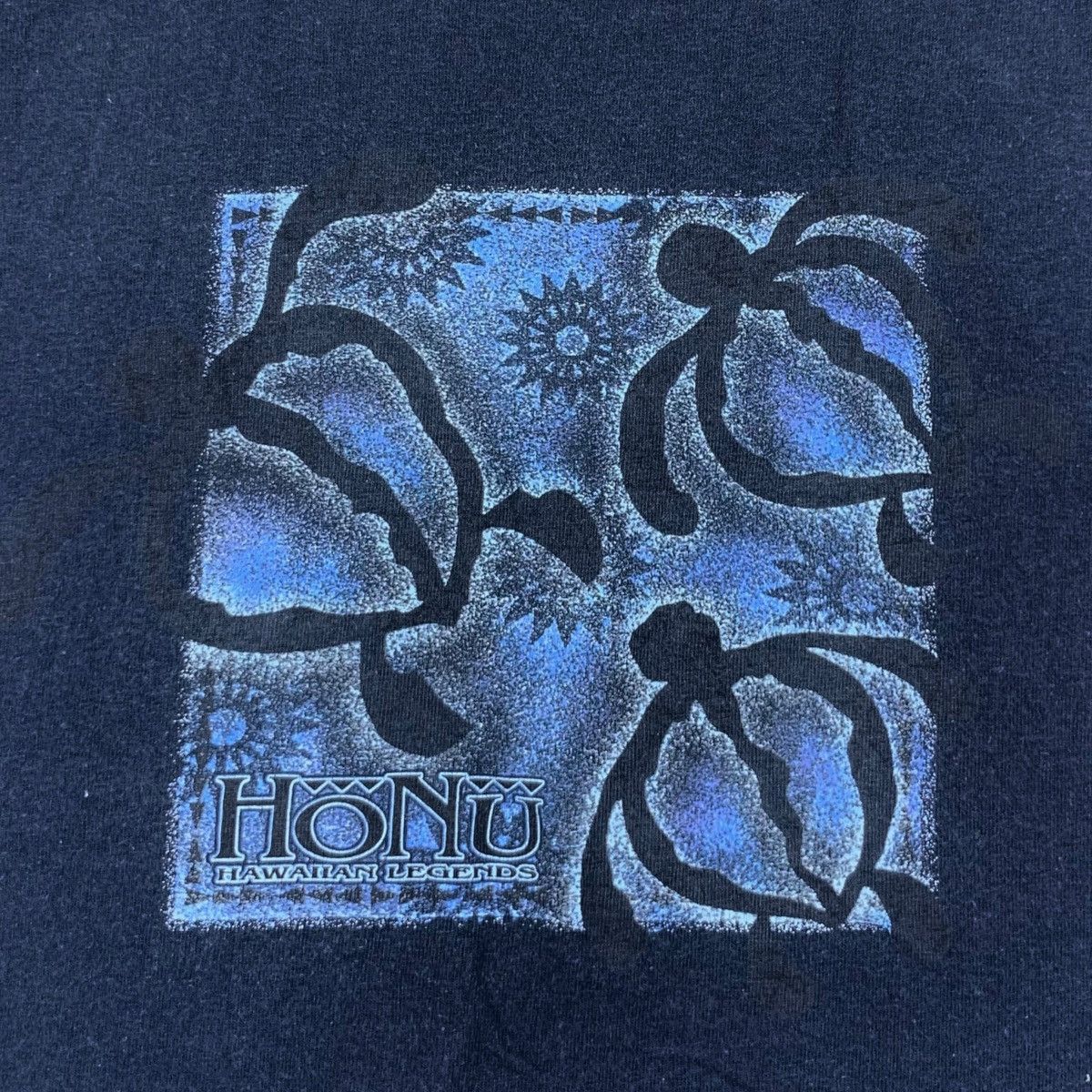 Alstyle Vintage 90’ HAWAII LEGENDS HONOLULU Sea Turtle Tee Shirt Size M / US 6-8 / IT 42-44 - 5 Thumbnail