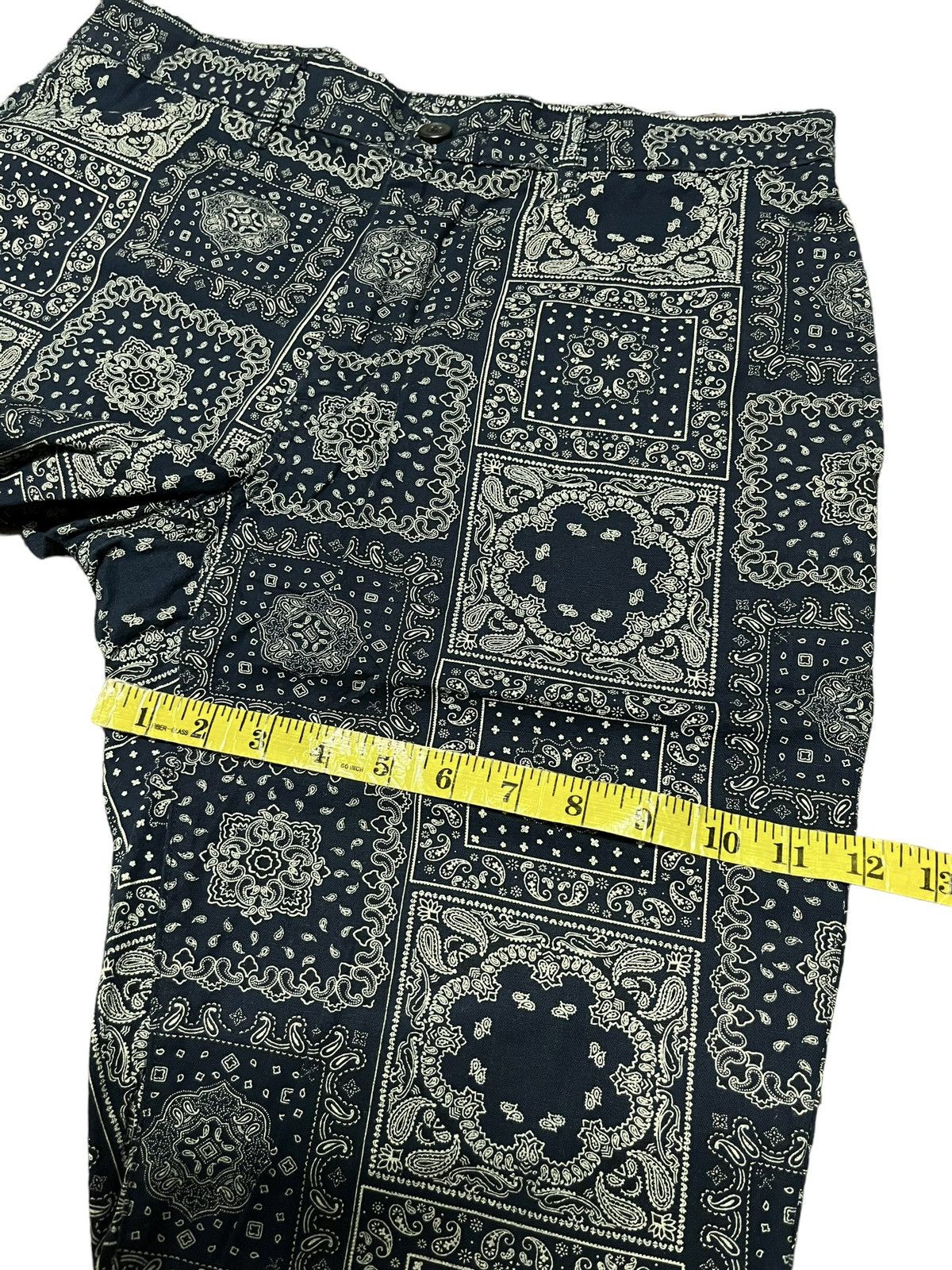 GU × Japanese Brand BANDANA FULL PRINT SHORT PANTS Size US 34 / EU 50 - 11 Thumbnail
