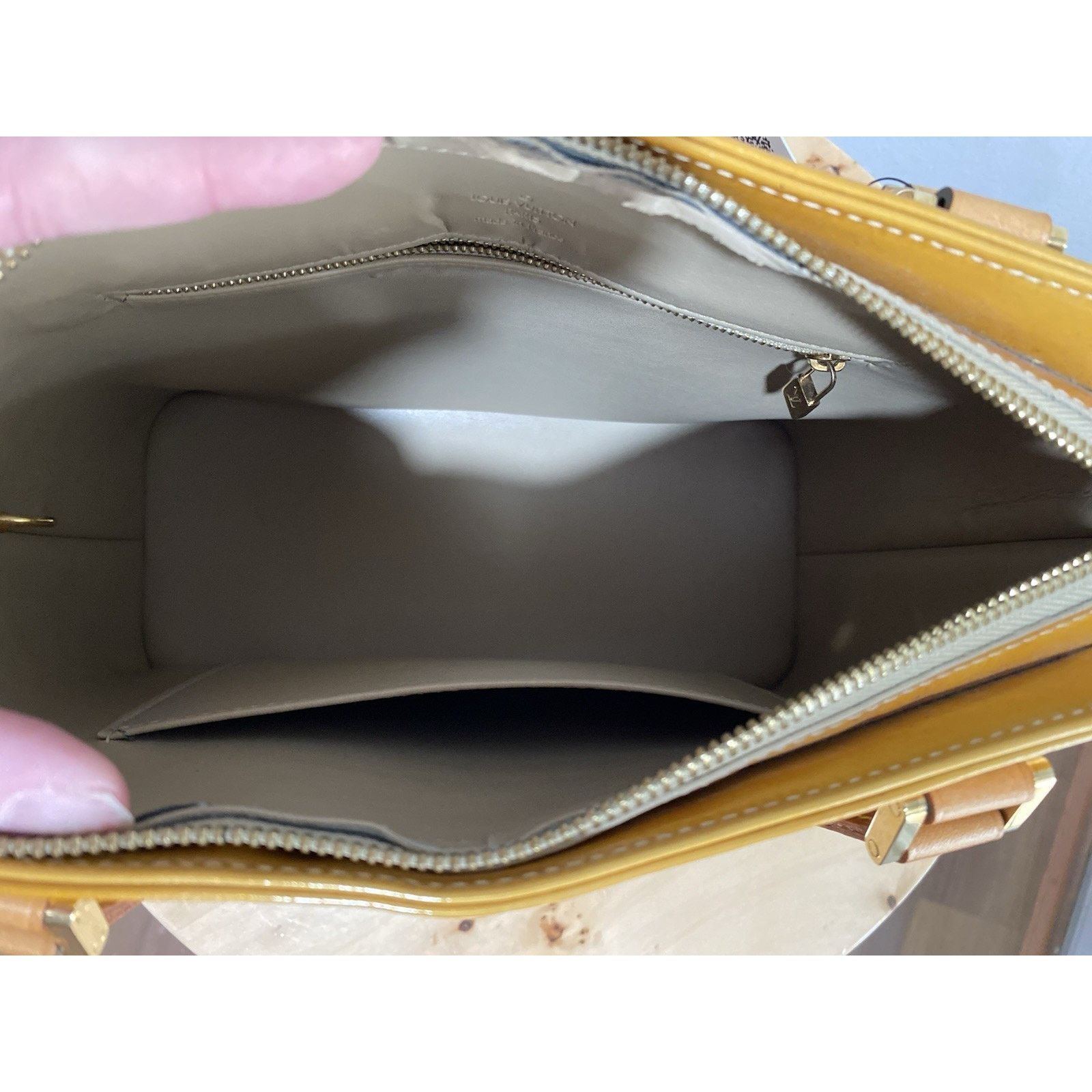 Louis Vuitton Louis Vuitton Houston Top Handle Bag Yellow Leather Size ONE SIZE - 6 Thumbnail