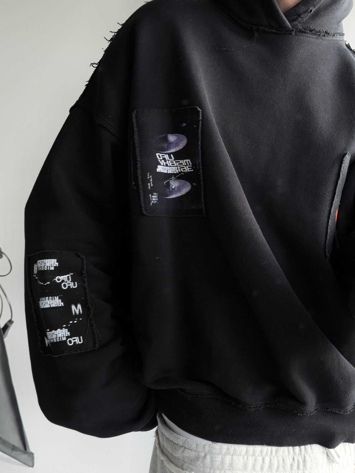 Misbhv MISBHV x UFO Print Boxy Fit Hoodie Distressed Type Hoodie Size US M / EU 48-50 / 2 - 5 Thumbnail