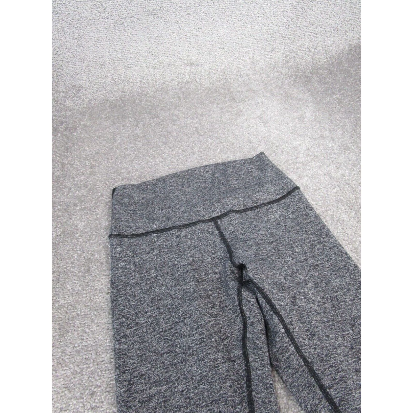 Lululemon Lululemon Wunder Under Gray Leggings Womens Size 6 Yoga Athleisure Size 28" / US 6 / IT 42 - 2 Thumbnail