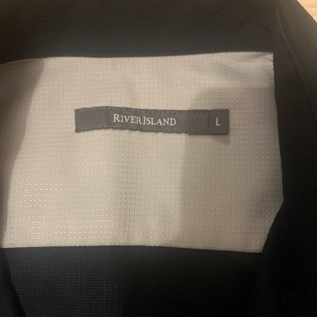 River Island black top Size US M / EU 48-50 / 2 - 3 Thumbnail