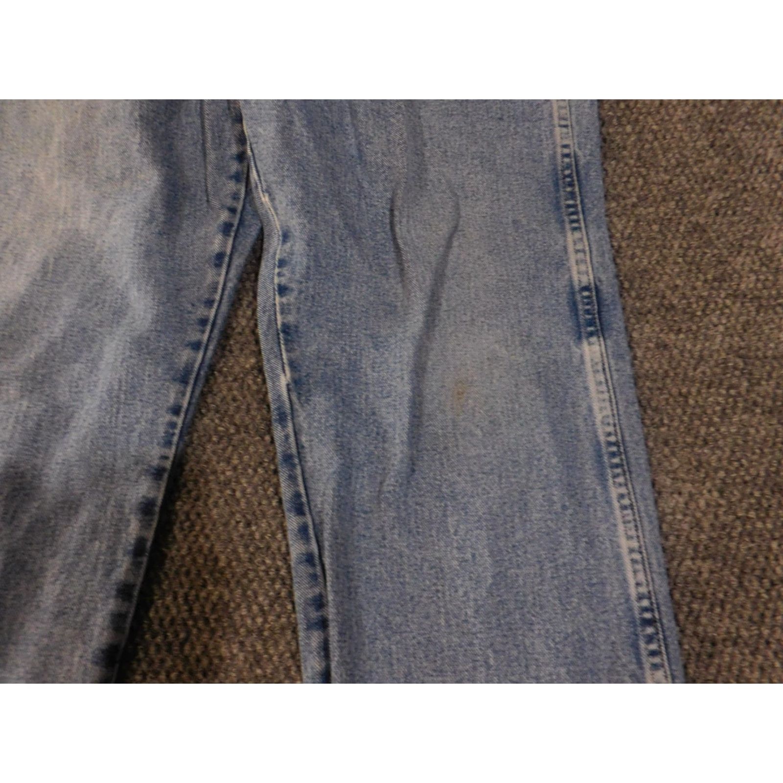 Wrangler Wrangler Jeans Mens 38x30 Blue Denim Straight Leg Classic Fit Jeans Wrangler Rugged Wear Denim Straight Central W Pocket Jeans Mens 38x30 Blue Denim Size US 38 / EU 54 - 3 Thumbnail