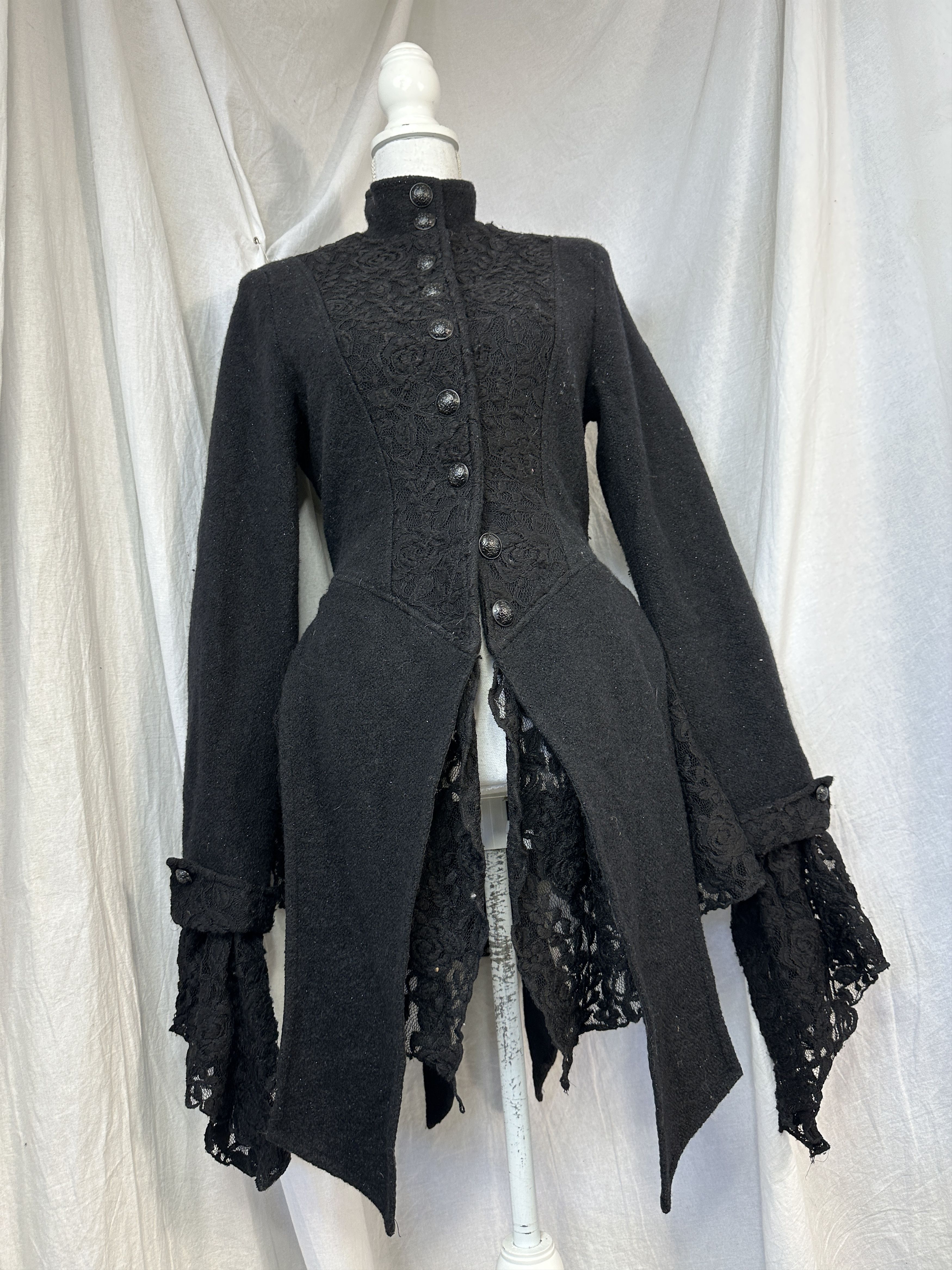 Vintage Avant Garde Vintage Y2K Archive Goth Cut Out Lace Coat Size M / US 6-8 / IT 42-44 - 2 Thumbnail