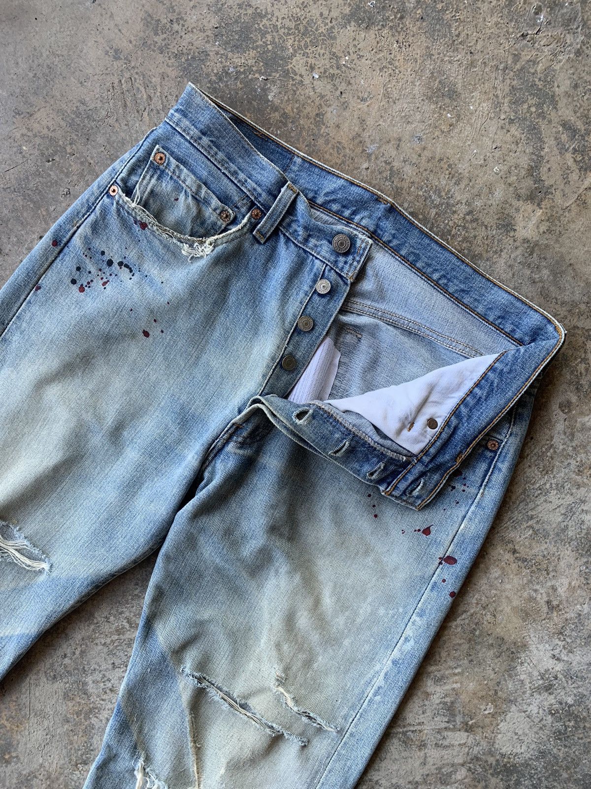 Levi's Vintage Levi’s 501 Ripped Paint Splatter jeans Size US 32 / EU 48 - 4 Thumbnail