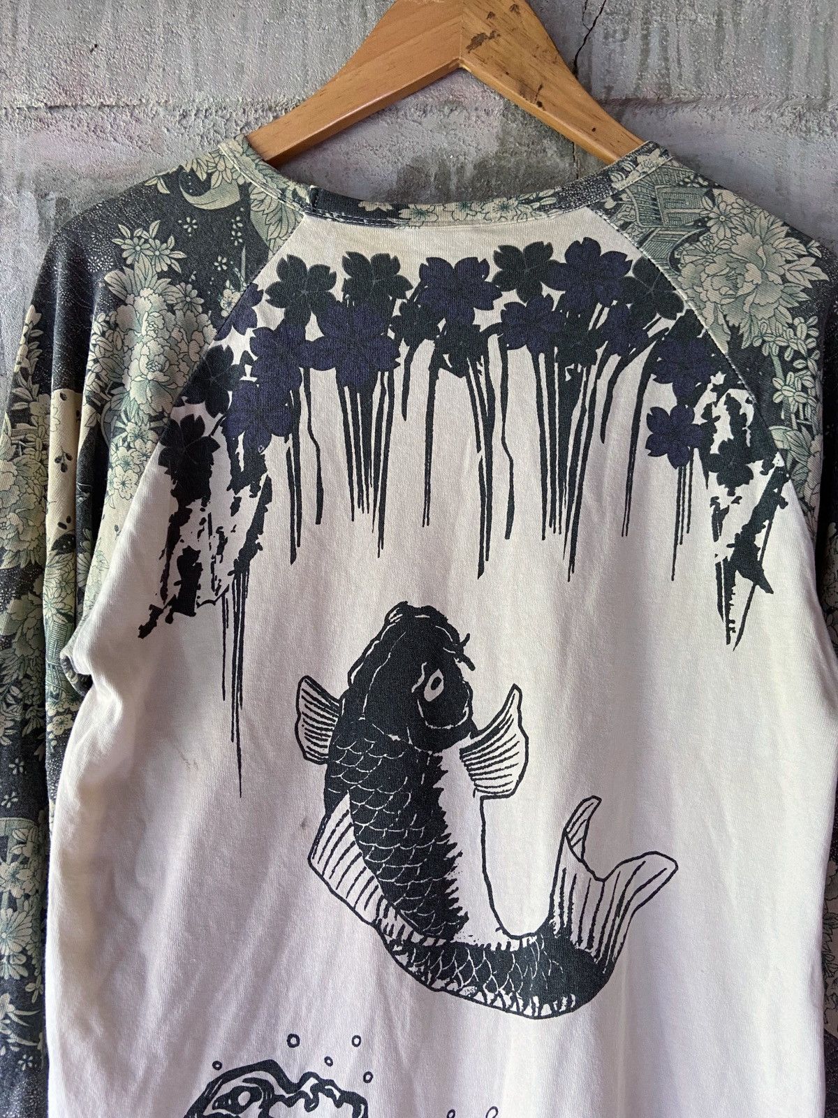 Beauty Beast JAPANESE FISH ART LONG SLEEVE Size US M / EU 48-50 / 2 - 15 Thumbnail