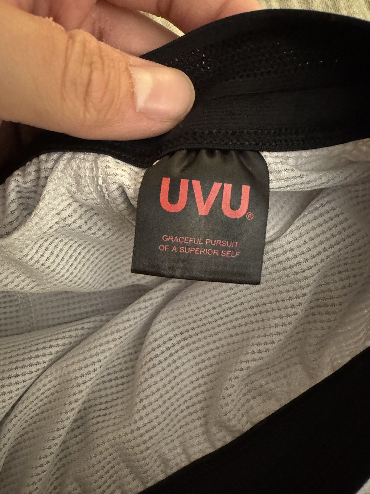 UVU UVU split shorts - NEW Size US 33 - 4 Thumbnail