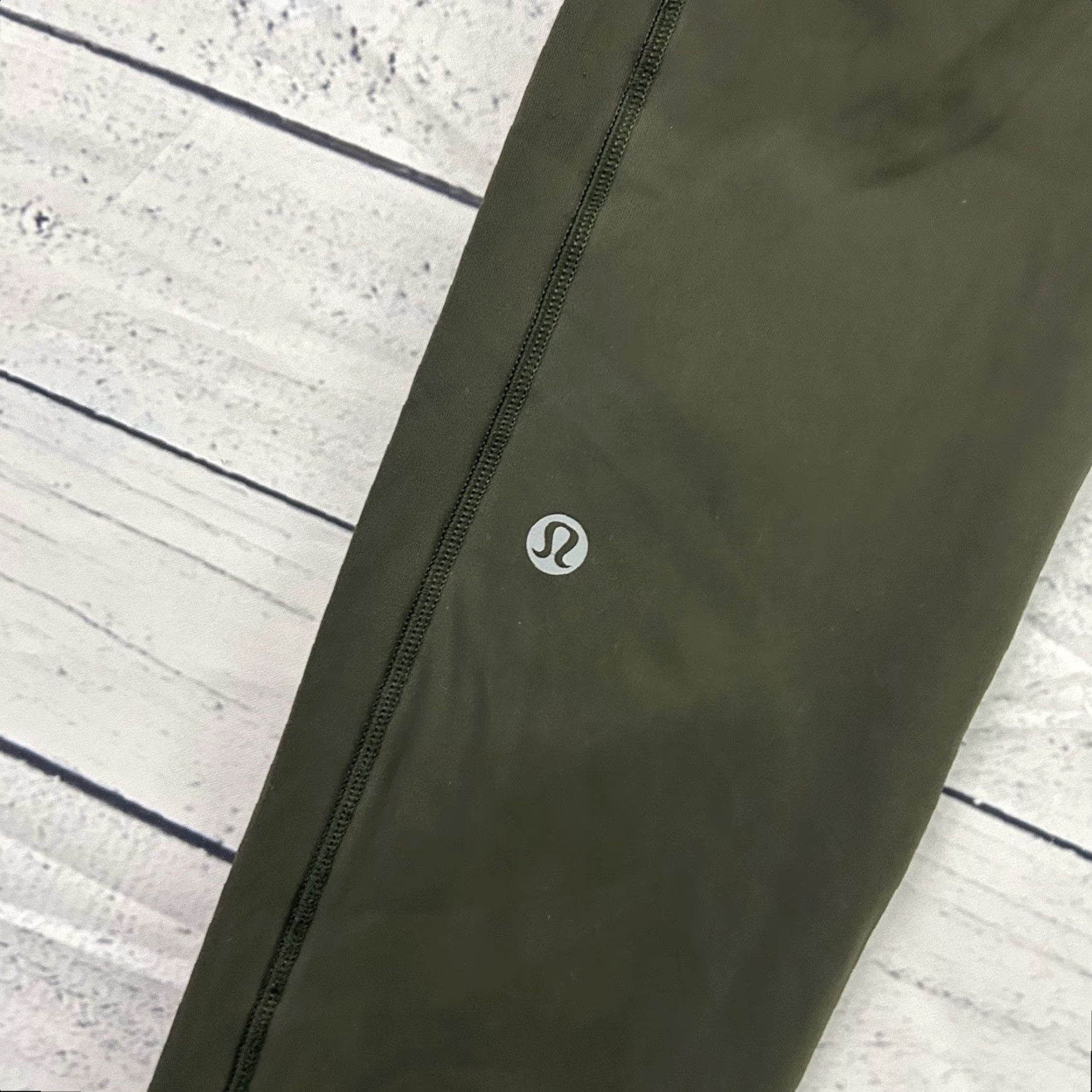Lululemon Lululemon Speed Up Tight Leggings 28" Women's 6 Olive Green Yoga Athletic Compression Activewear Shapewear Mens? Size 28" / US 6 / IT 42 - 5 Thumbnail
