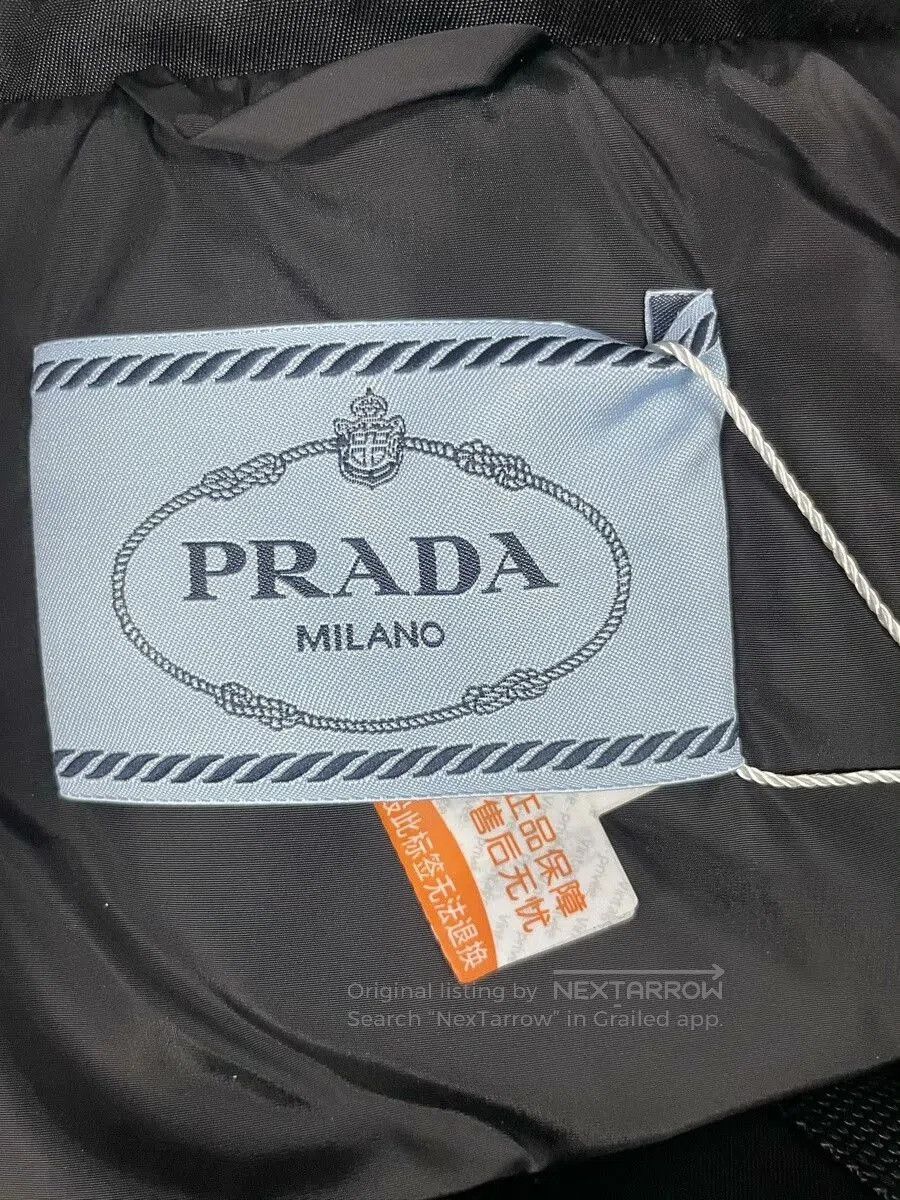 Prada PRADA Croissant Down Jacket 36. Size XS / US 0-2 / IT 36-38 - 4 Thumbnail