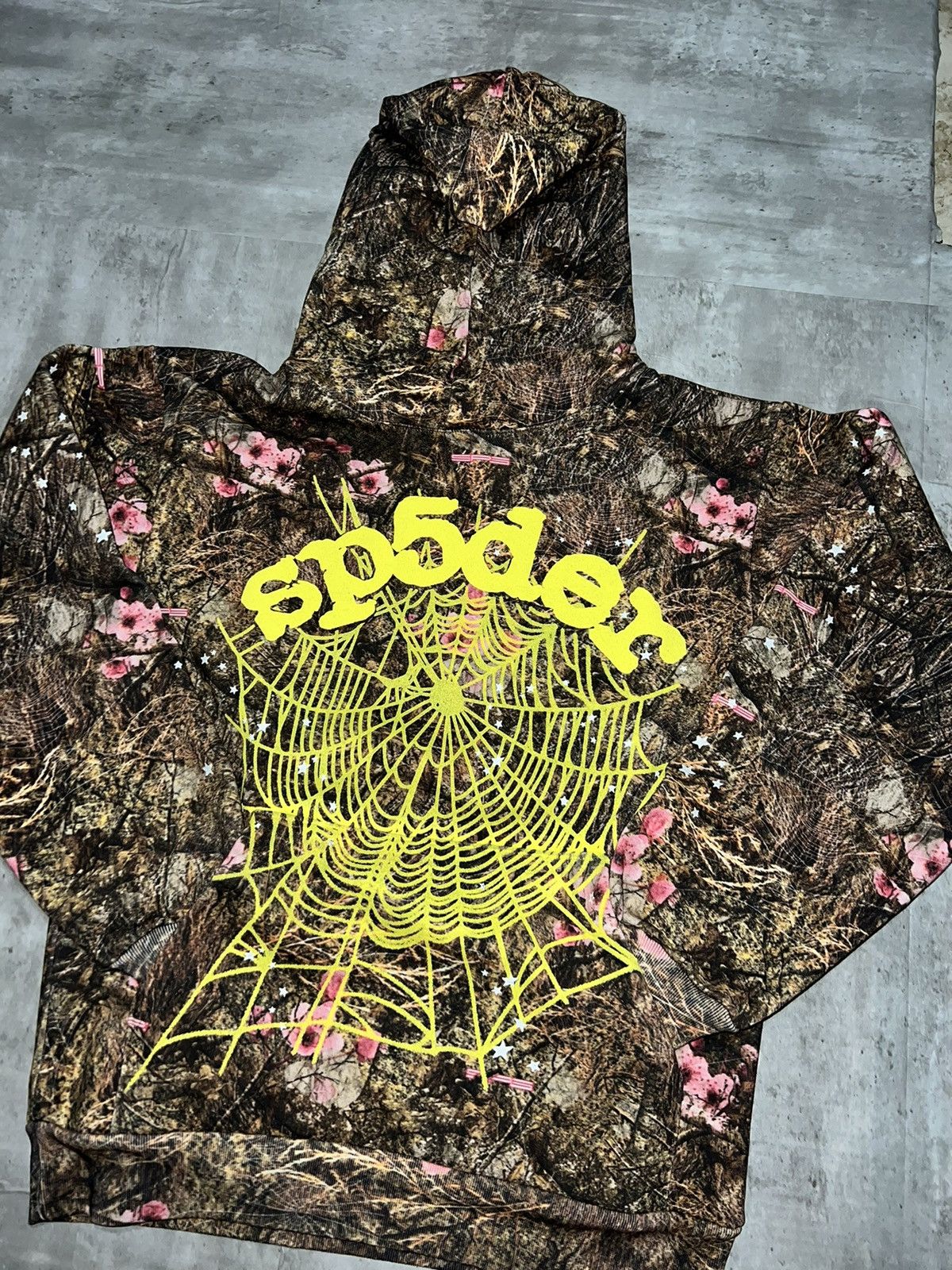 image of Spider Worldwide Sp5Der Real Tree OG Web Hoodie . Xs- L Available in Realtree, Men's (Size Small)