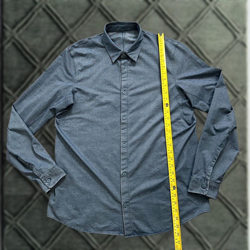 Lululemon Lululemon Shirt Mens L Button-Up Blue Long Sleeve One Thing At A Time Collared Size US L / EU 52-54 / 3 - 1 Thumbnail