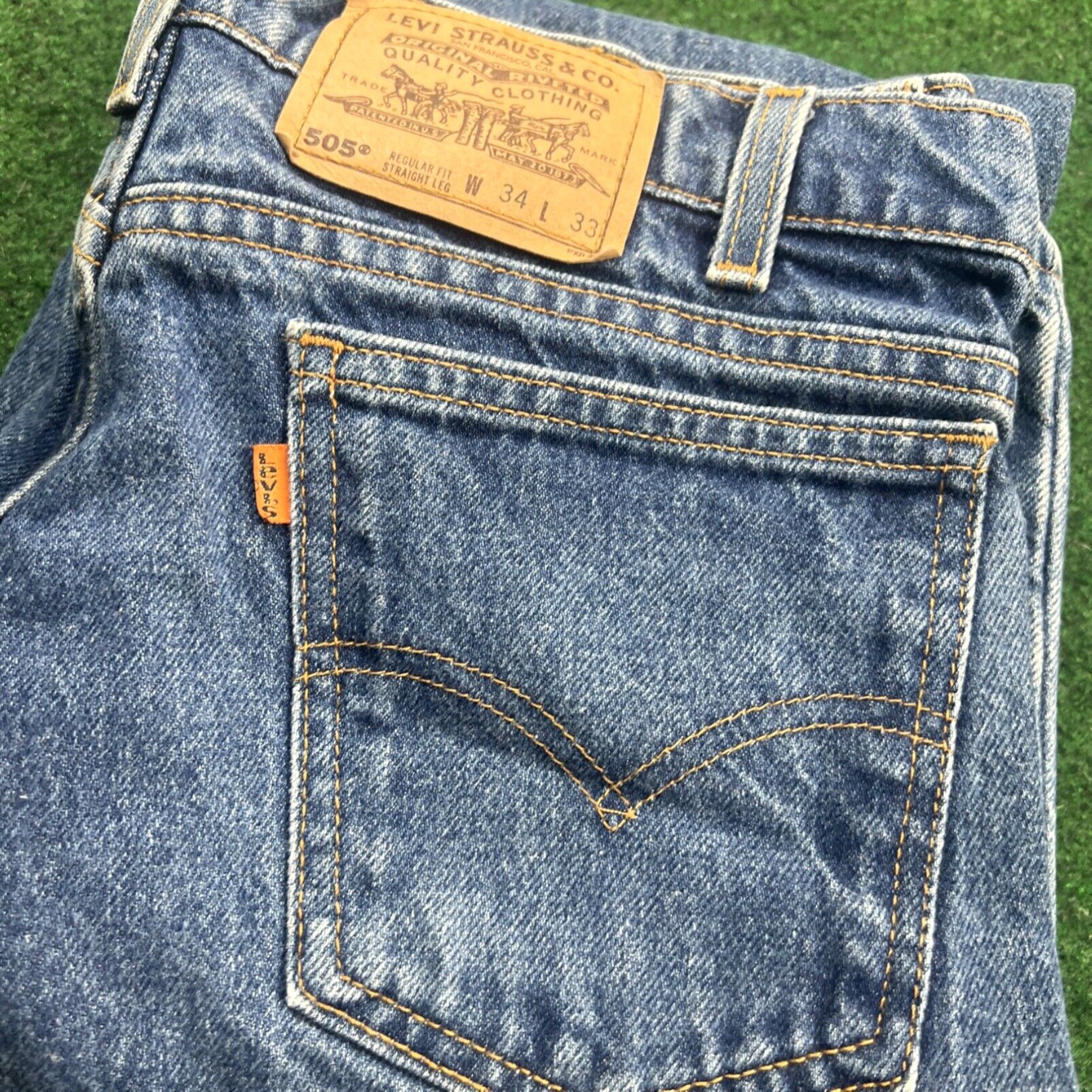 Levi's Vintage 1996 LEVIS 505 Orange-Tab Jeans 33x31 (Tag 34x33) Faded See Photos Size US 33 - 3 Thumbnail