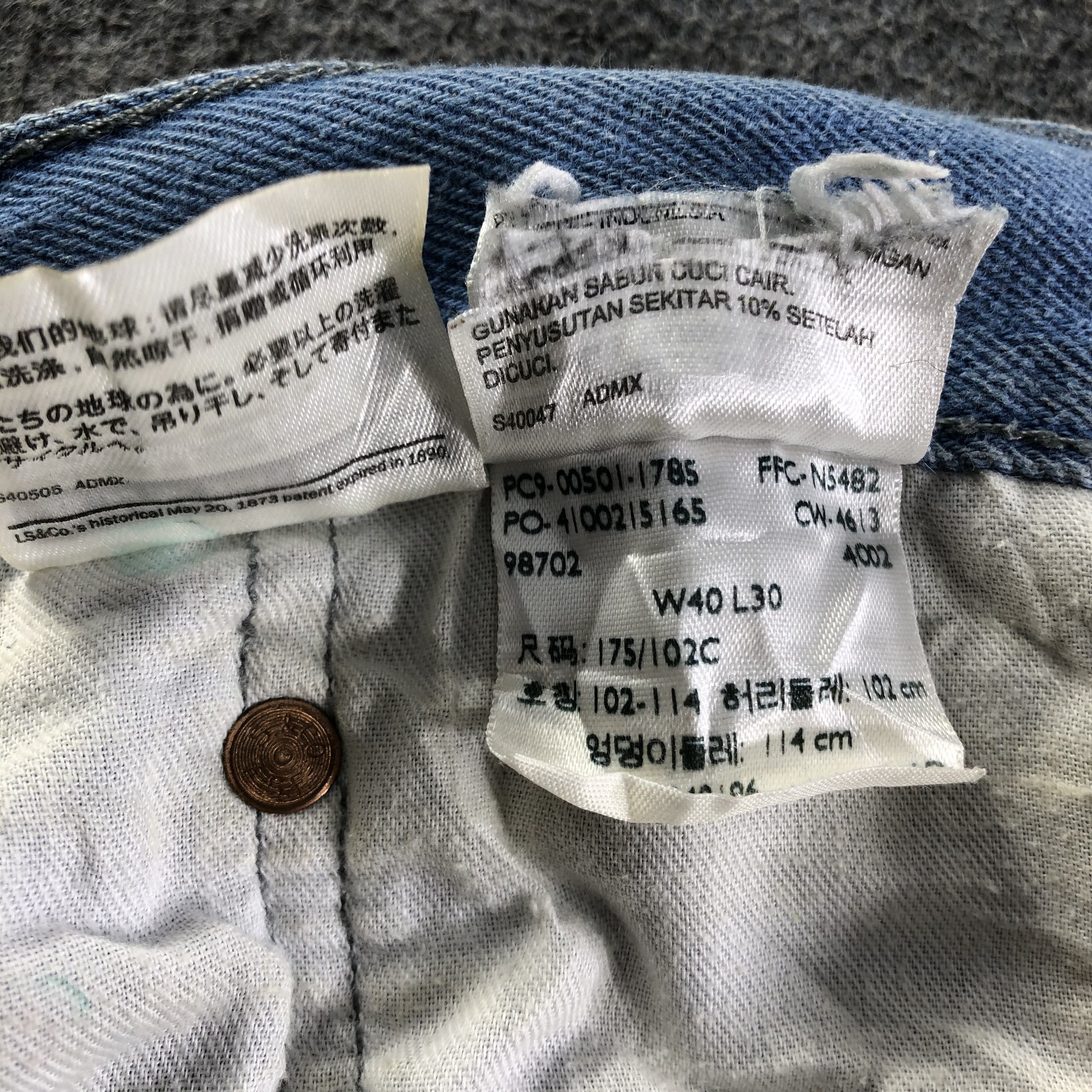 Levi's Vintage Blue Wash Levis 501 Jeans-J4400 Size US 40 / EU 56 - 10 Thumbnail