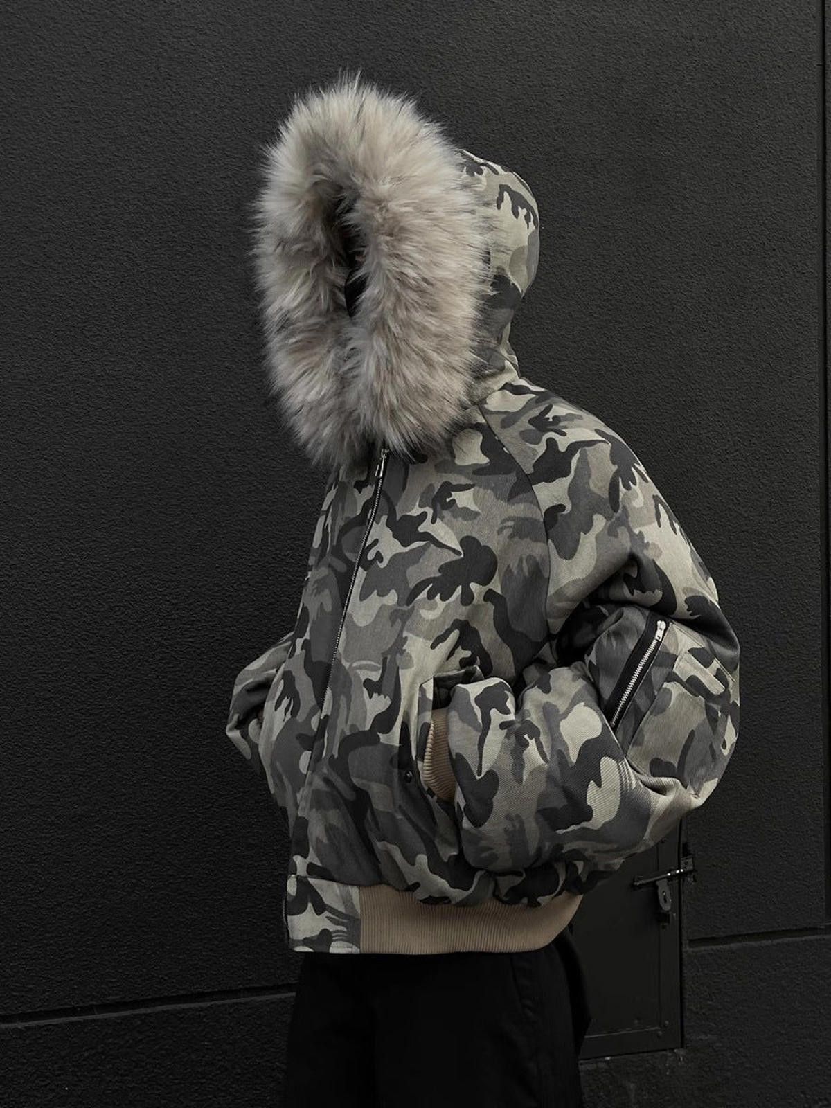 Vintage Green Camouflage Fur Hood Bomber Jacket, Men's Outerwear Size US L / EU 52-54 / 3 - 1 Thumbnail