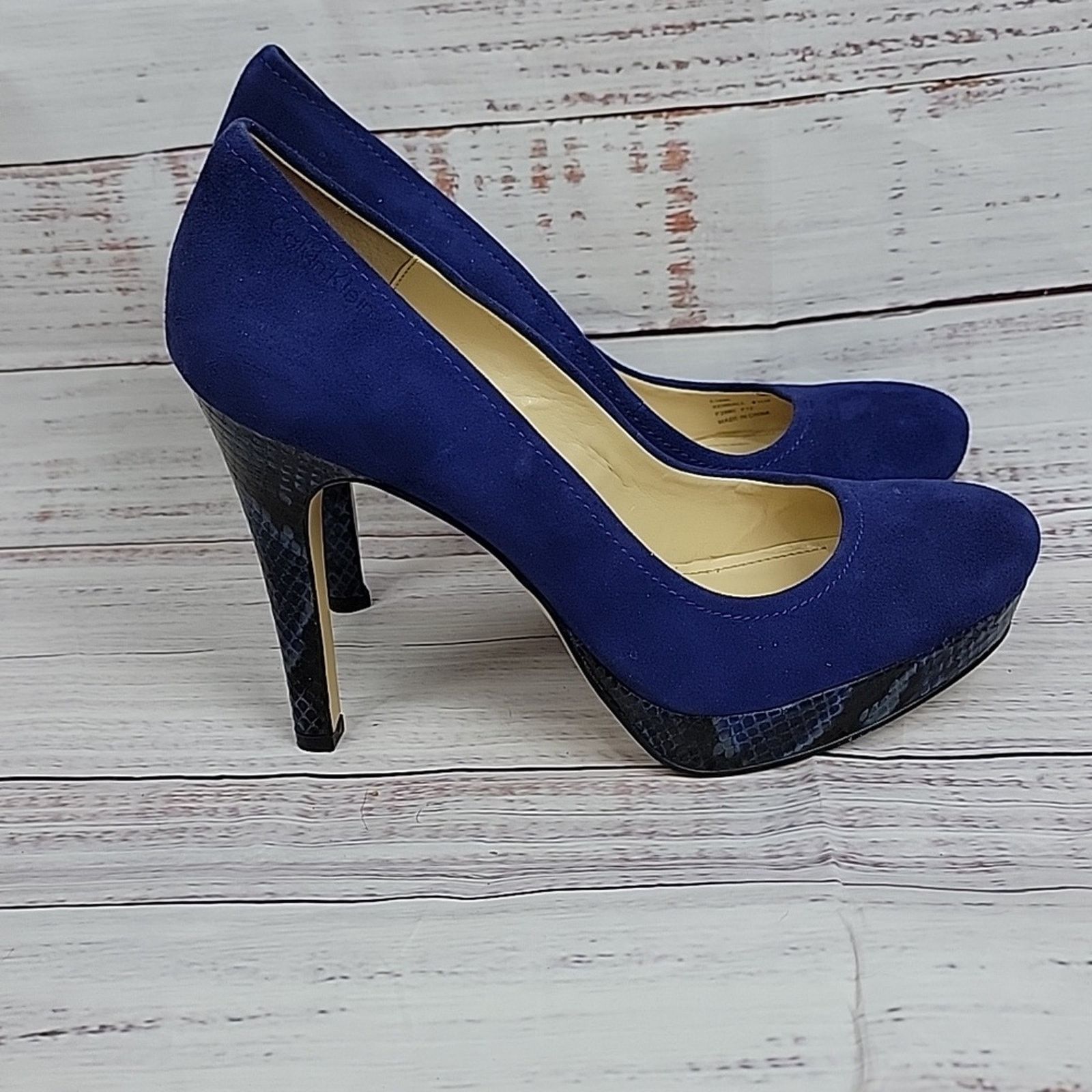 Calvin Klein Calvin Klein Blue Suede Snakeskin Heels Size 8.5 Size US 8.5 / IT 38.5 - 6 Thumbnail