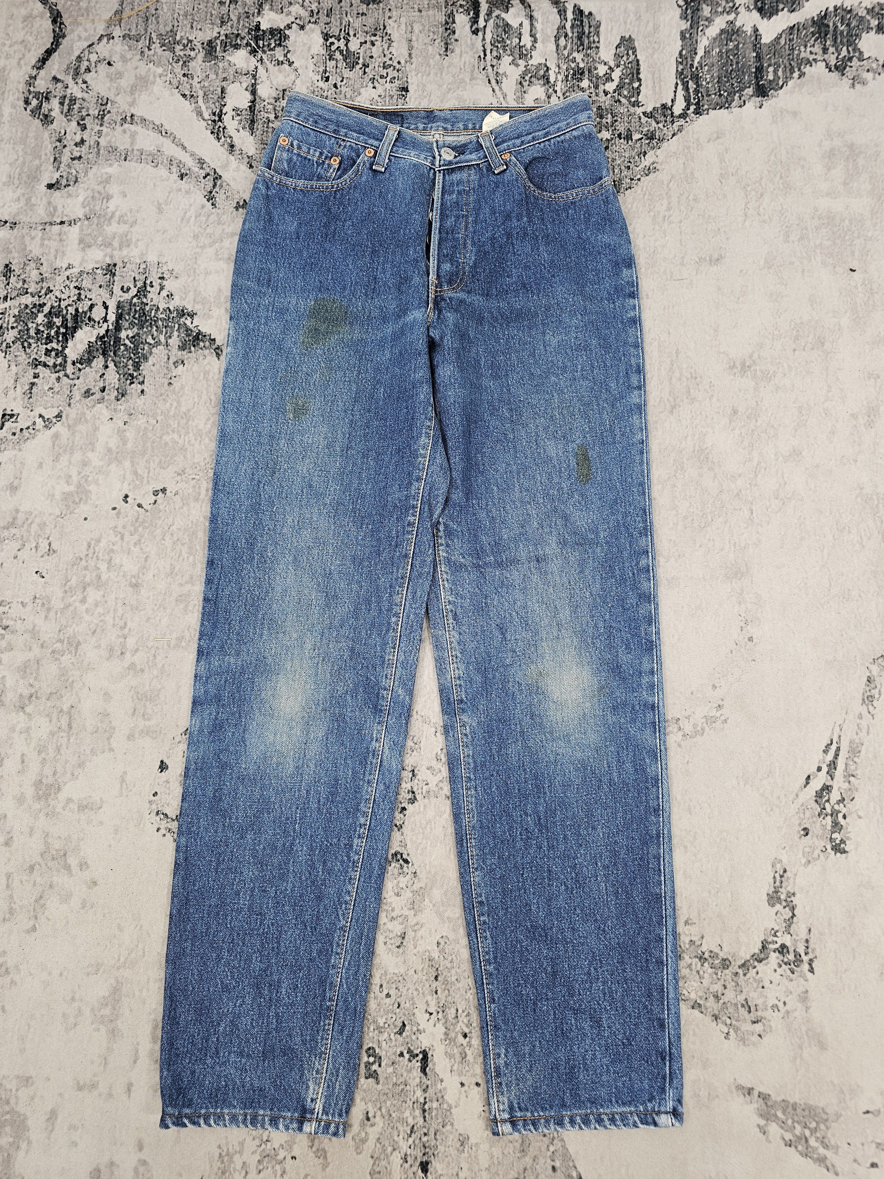 Vintage LEVIS 17501 Carrot Cut Moms Blue Jeans L0458