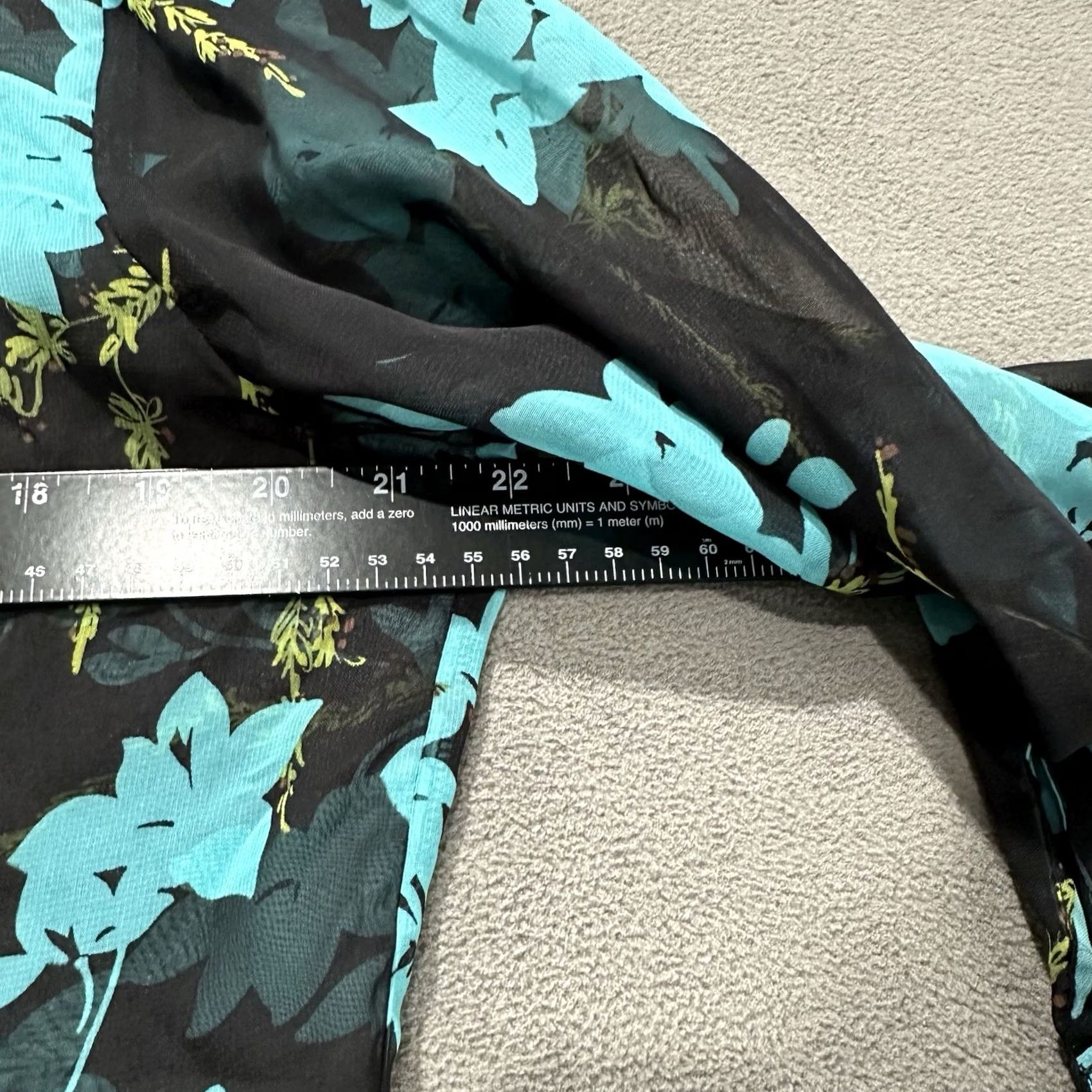 Croft & Barrow Croft and Barrow Shirt Womens Large Black Blue Floral Button Up Polyester EUC Size L / US 10 / IT 46 - 6 Thumbnail