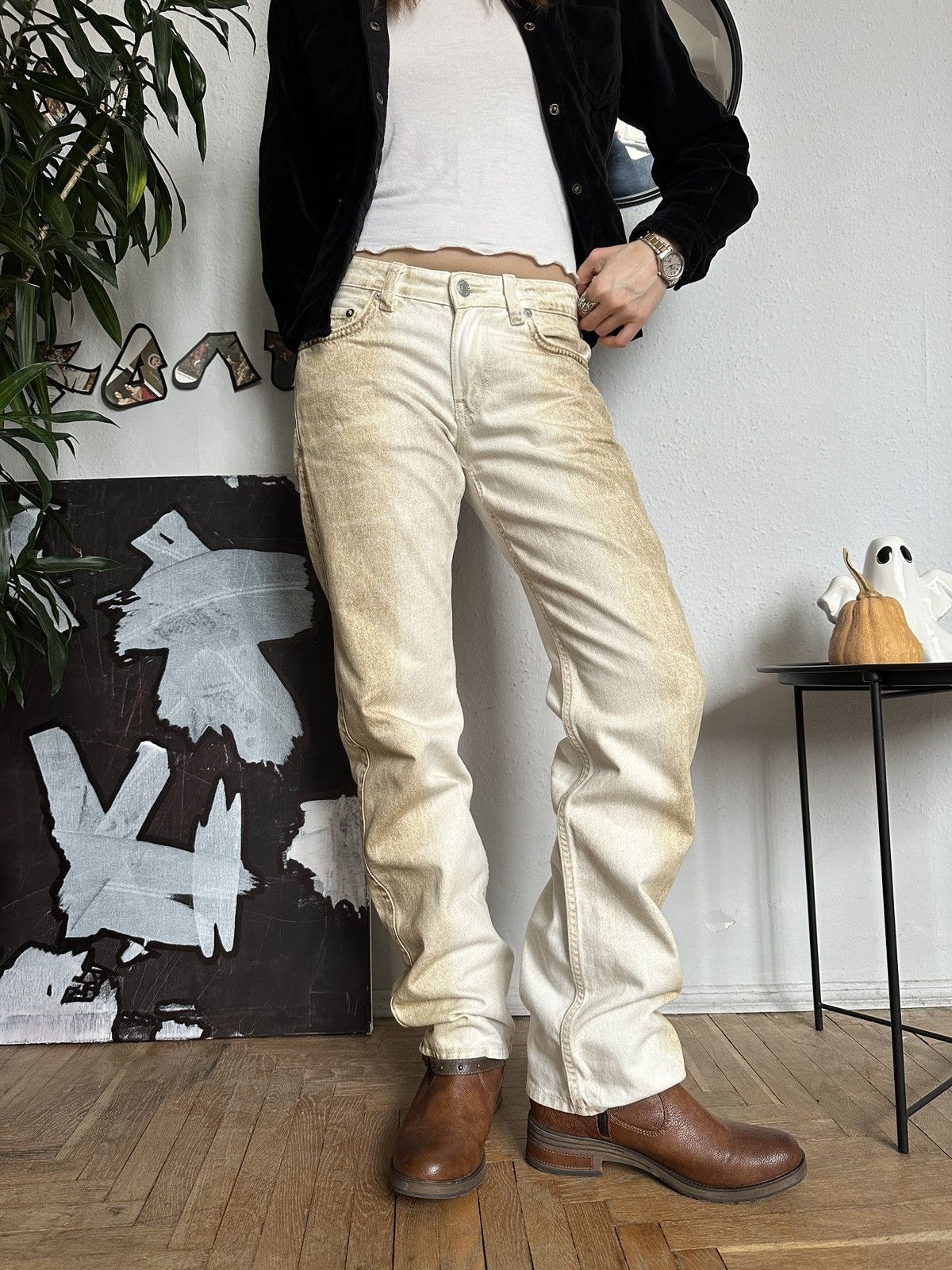 Weekday Weekday Arrow Low Dusty Western Straight Jeans Size 25" / US 0 / IT 36 - 2 Thumbnail