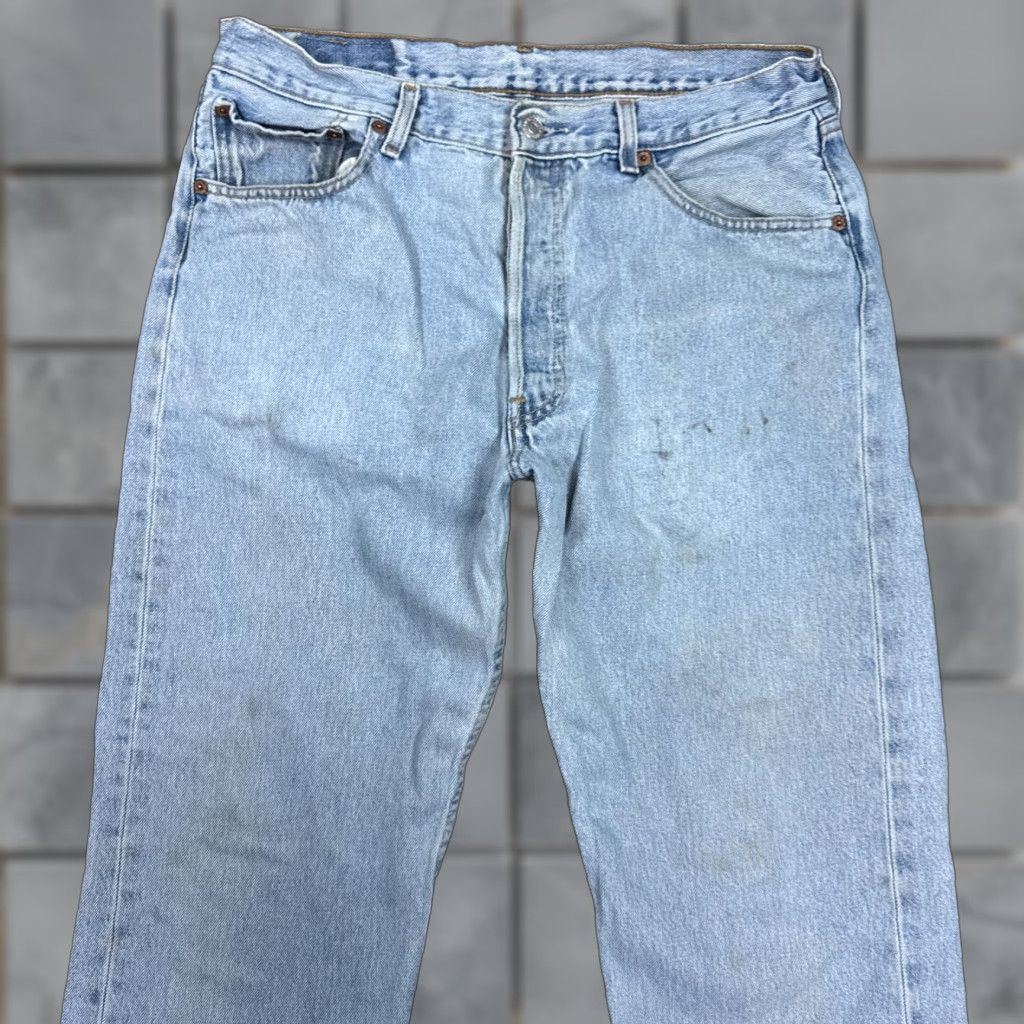 Levi's VINTAGE Levi's 501 Jeans Mens 34x29 Blue Denim Pants Button Fly 5-Pocket Classic Straight (Tag34x30) Mens Size US 34 / EU 50 - 1 Thumbnail