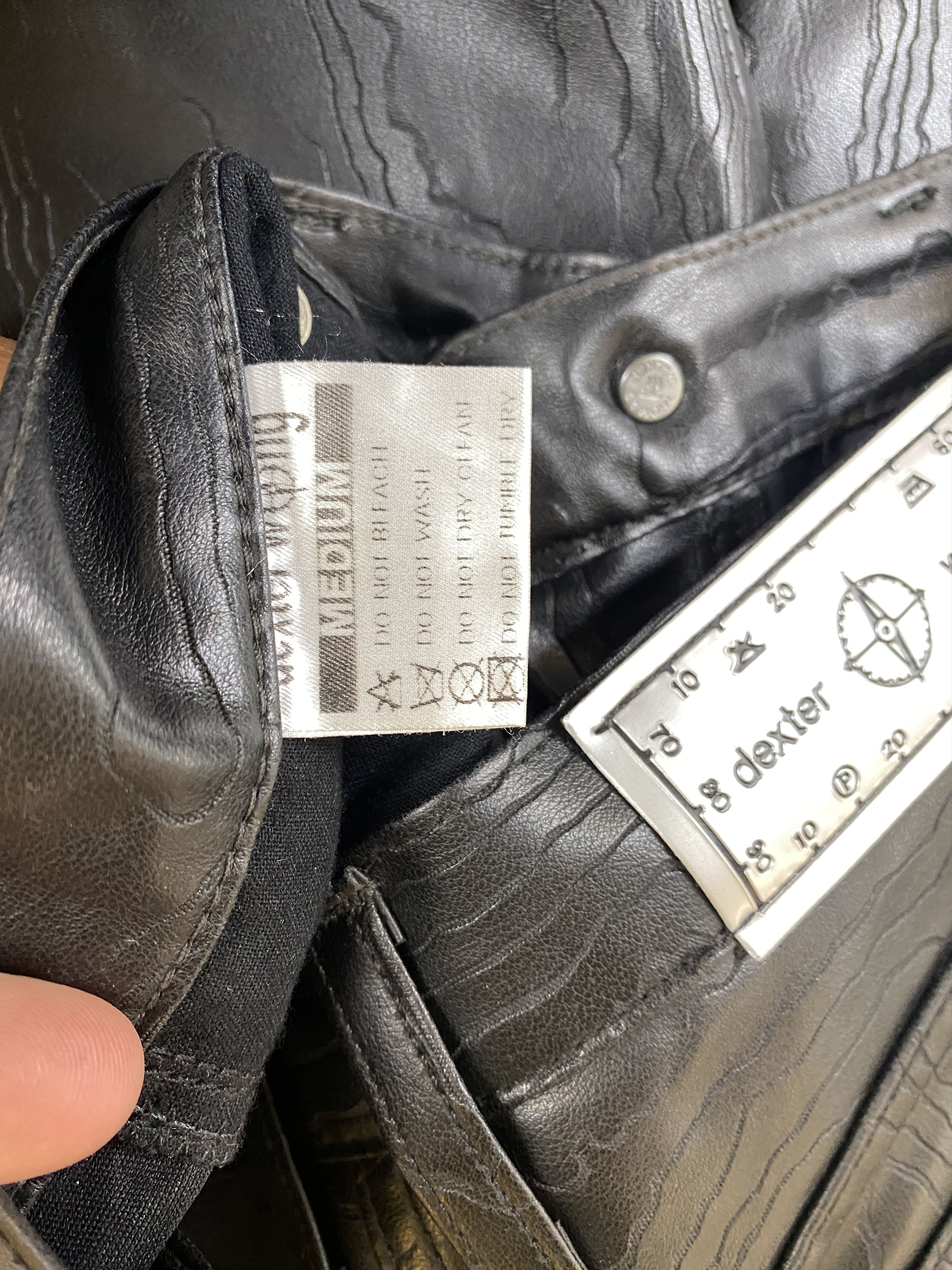 Dexter Wong 1990s DEXTER WONG FAUX LEATHER topography PANTS SIZE 30 Size US 30 / EU 46 - 6 Thumbnail