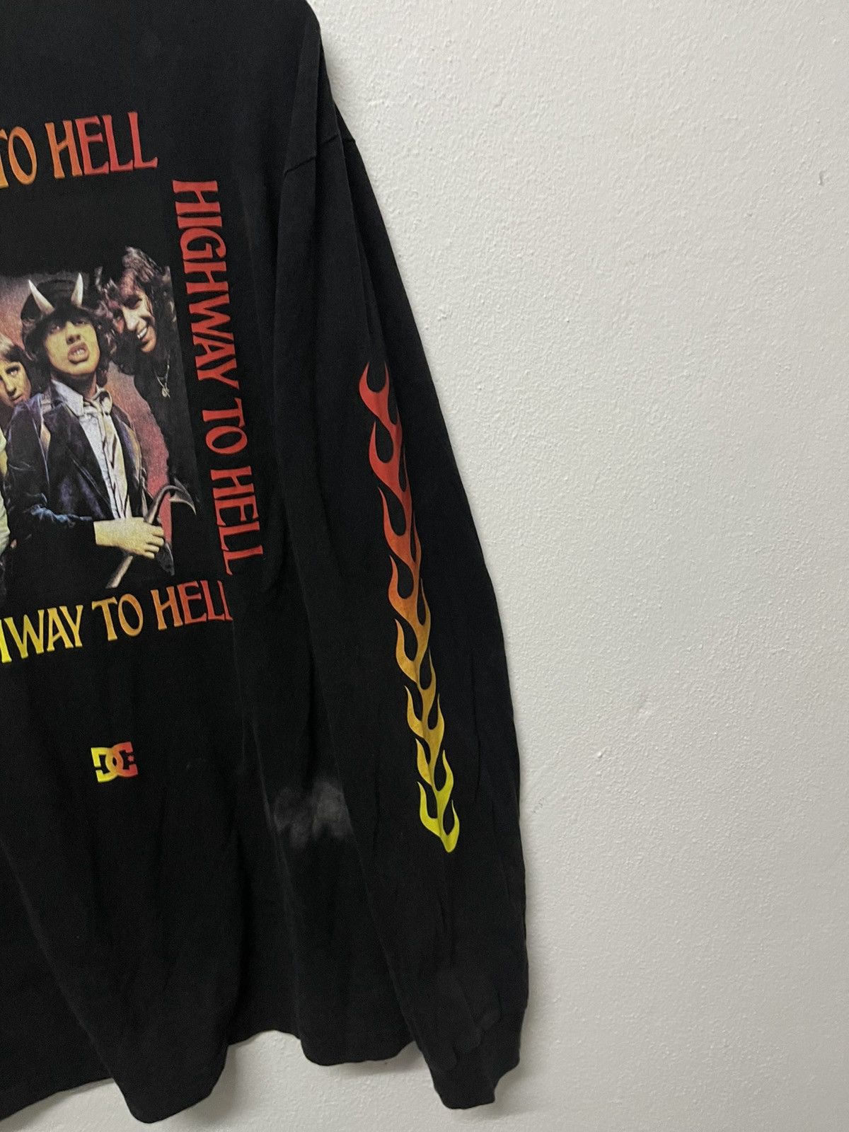 AC/DC 2000s ACDC X DC SHOES HIGHWAY TO HELL FLAME SLEEVE SUNFADED Size US XL / EU 56 / 4 - 15 Thumbnail