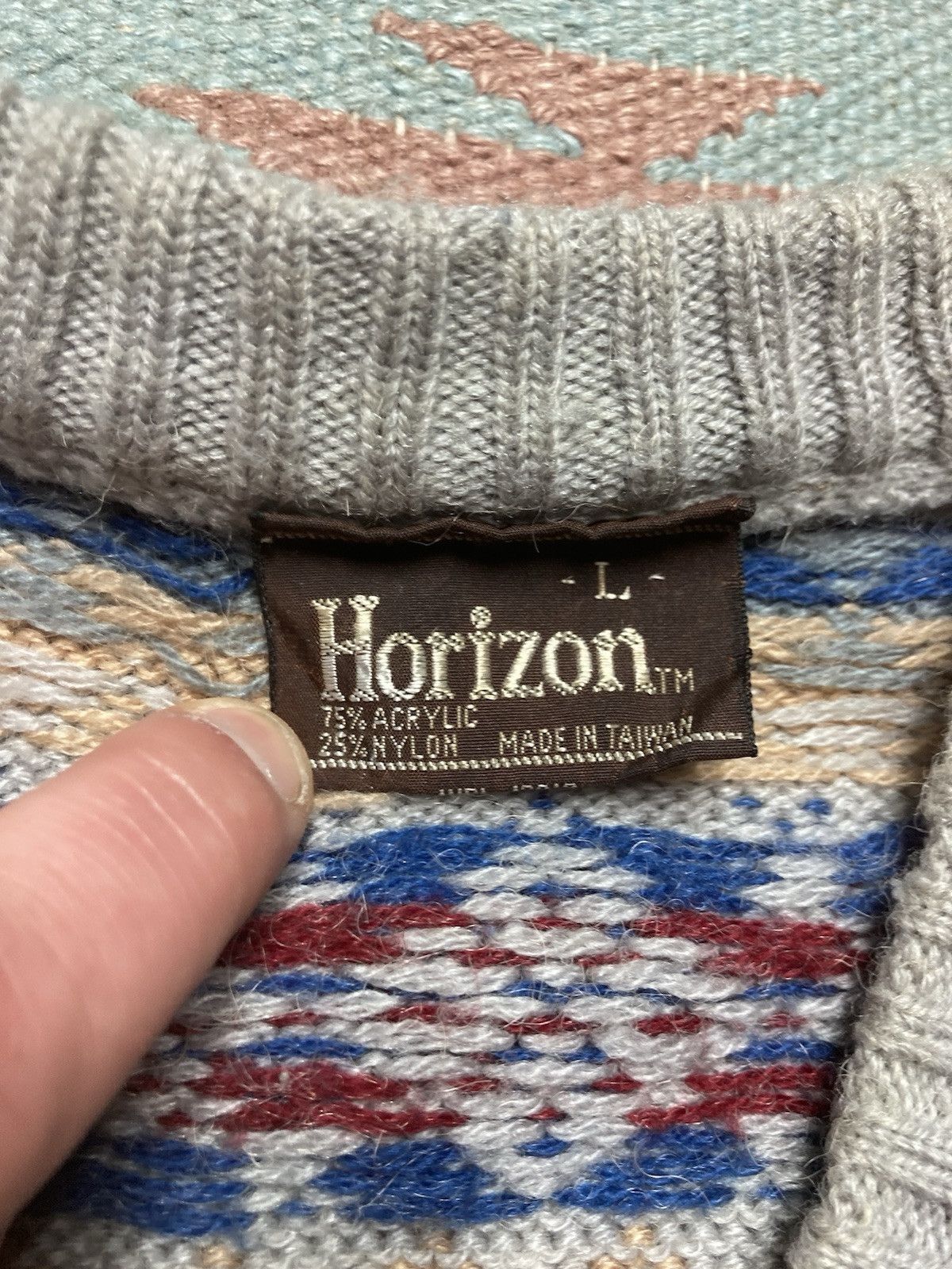 Vintage knit sweater acrylic blend Horizon aztec snowflake v neck L Size US L / EU 52-54 / 3 - 5 Thumbnail