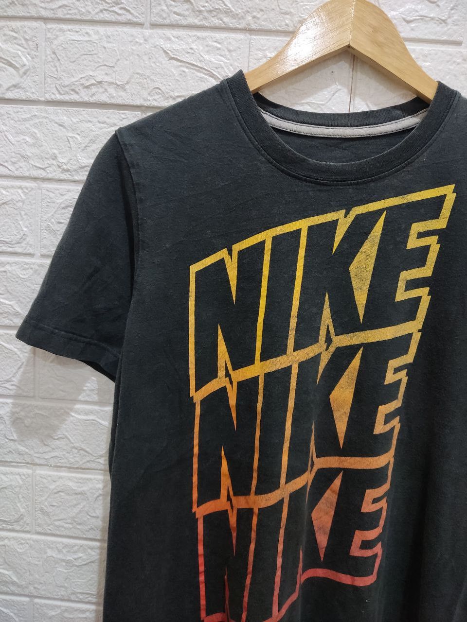 Nike NIKE Spellout Big Graphic Printed Tee Size US L / EU 52-54 / 3 - 3 Thumbnail