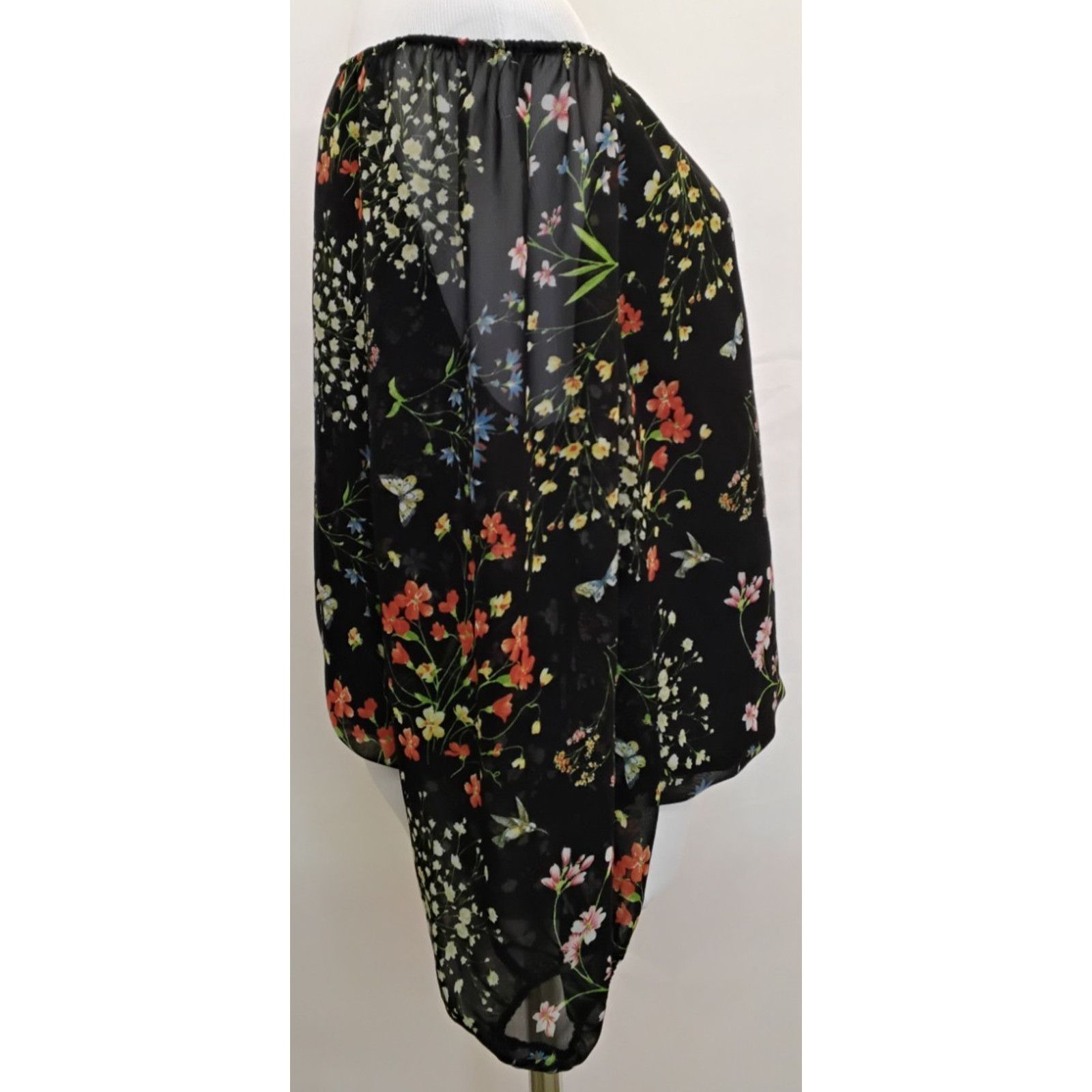 Alice + Olivia Alice & Olivia Blouse Women's M Floral Off the Shoulder Size M / US 6-8 / IT 42-44 - 4 Thumbnail