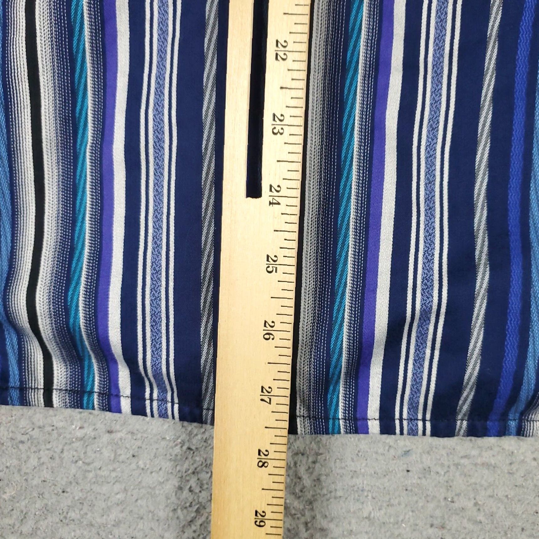 Robert Graham Robert Graham Blue Striped Button-Up Shirt Mens Size Small Long Sleeve Casual Size US S / EU 44-46 / 1 - 5 Thumbnail