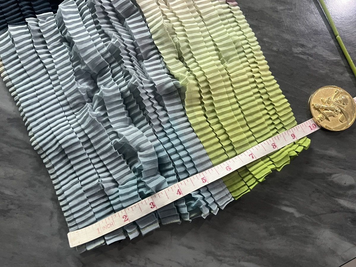 Issey Miyake Issey Miyake : Pleats Please Long Sleeve Multicolor Green Size ONE SIZE - 9 Thumbnail