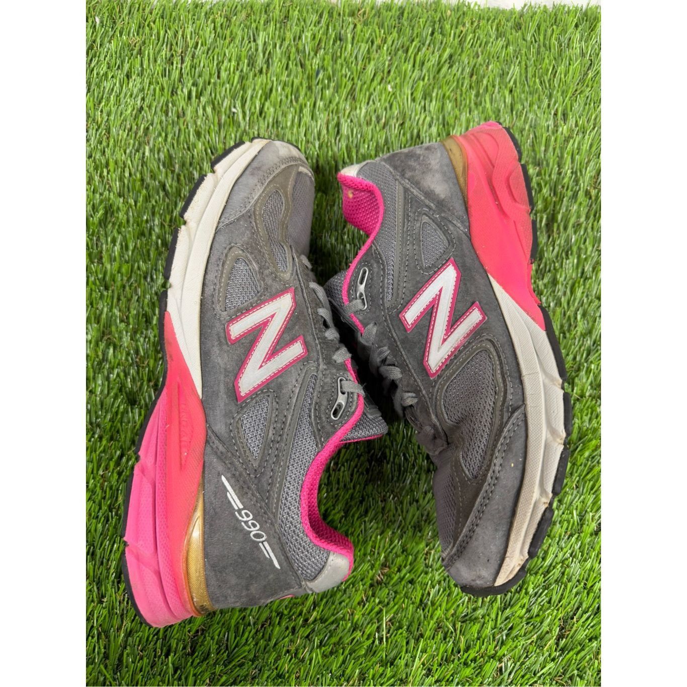 New Balance New Balance 990 V4 Womens Size 9.5 Gray mens 8 Running Shoes Size US 9.5 / IT 39.5 - 5 Thumbnail