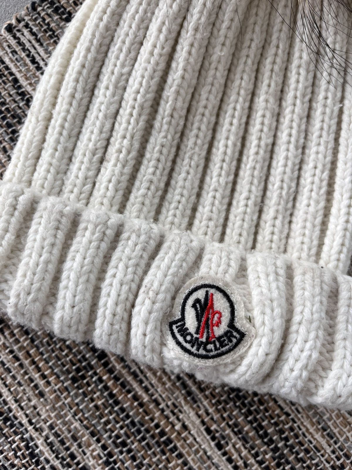 Moncler Vintage Moncler White Beanie Wool Pom Pom Hat Small Logo Y2K Size ONE SIZE - 4 Thumbnail