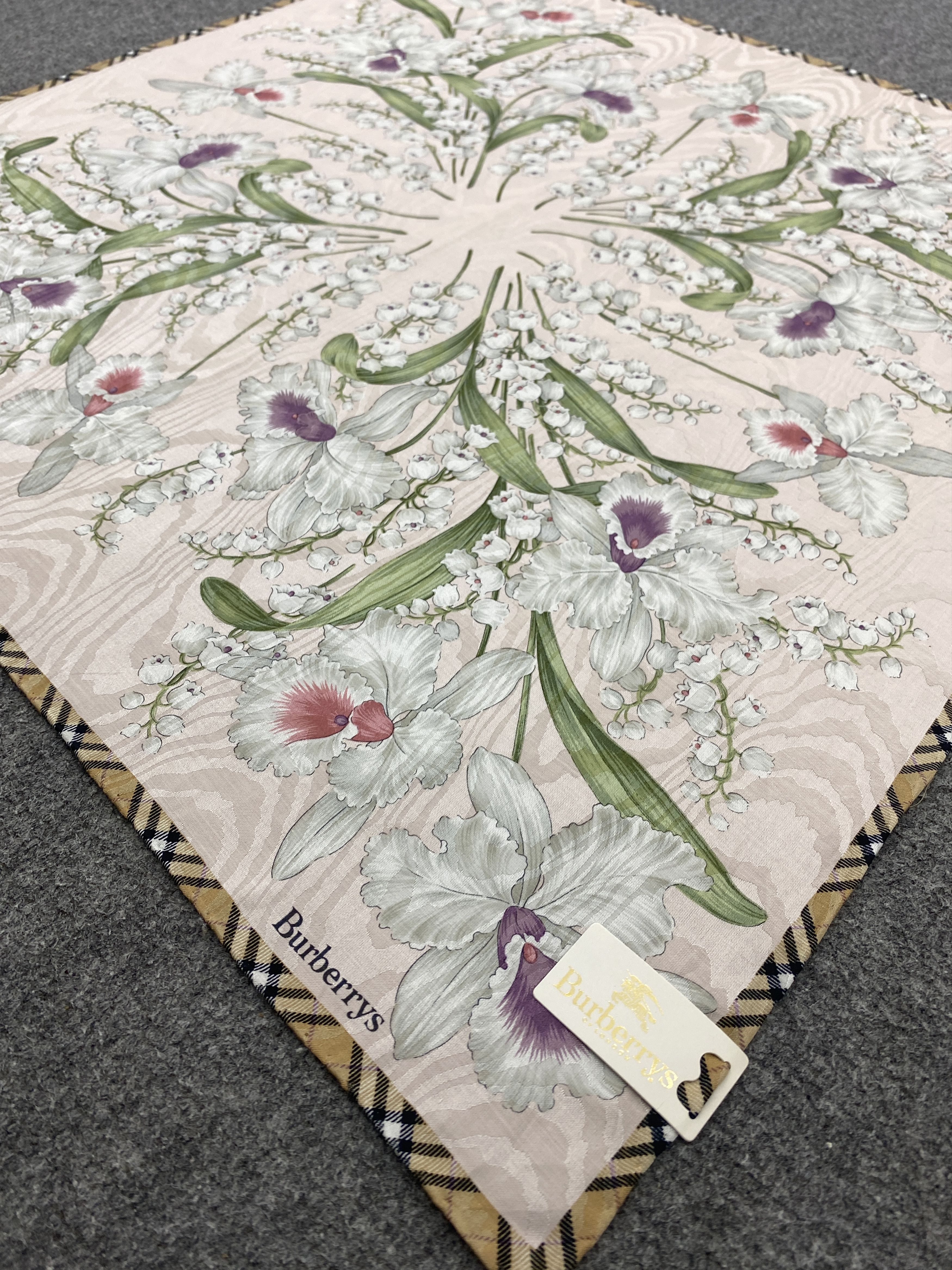 Burberry × Vintage Vintage Burberry Silk Scarf / Foulards / Silk Shawl Size ONE SIZE - 5 Thumbnail
